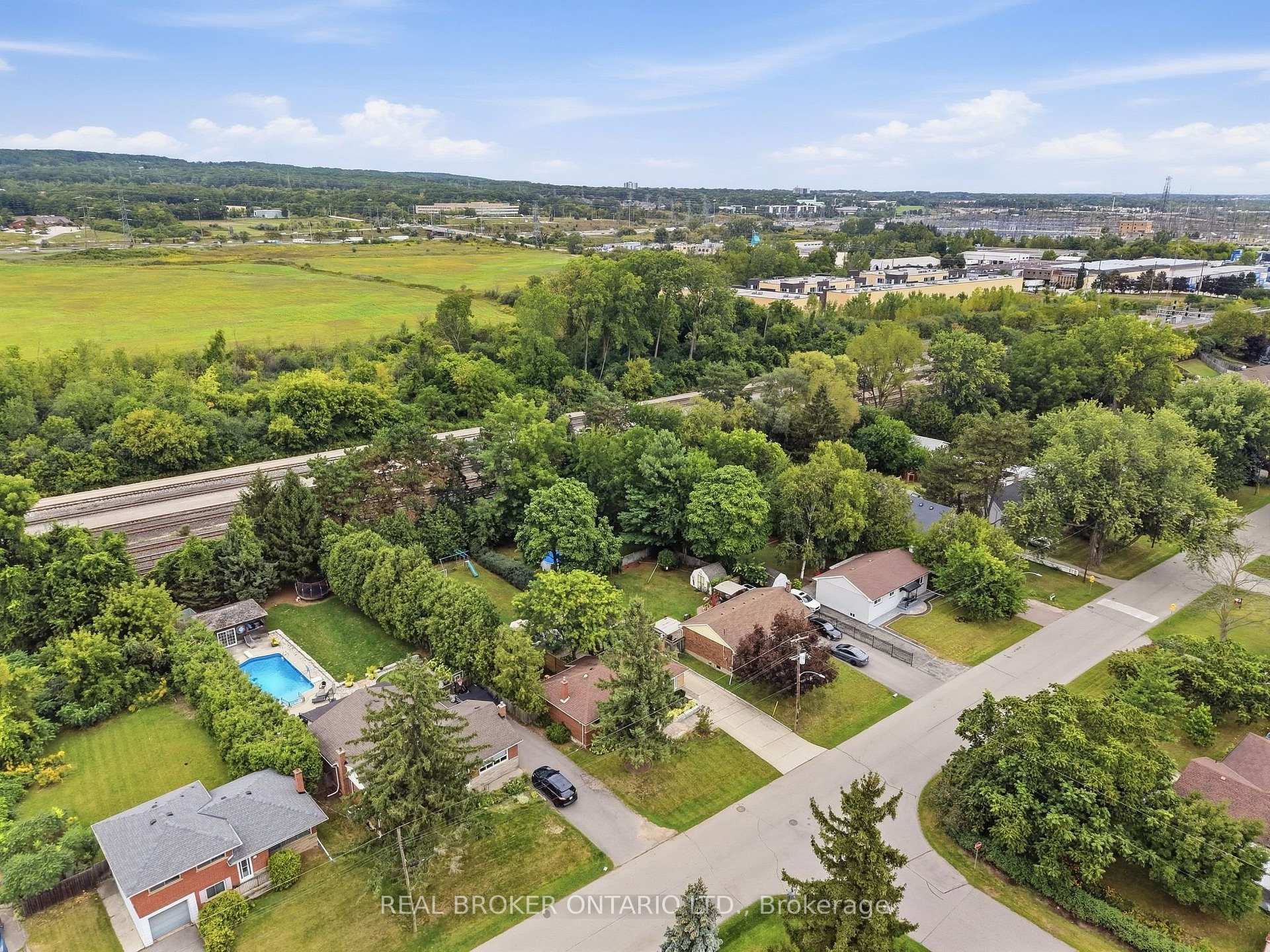 Photo 29 of 505 Enfield Road, Burlington, LaSalle — HOMEH