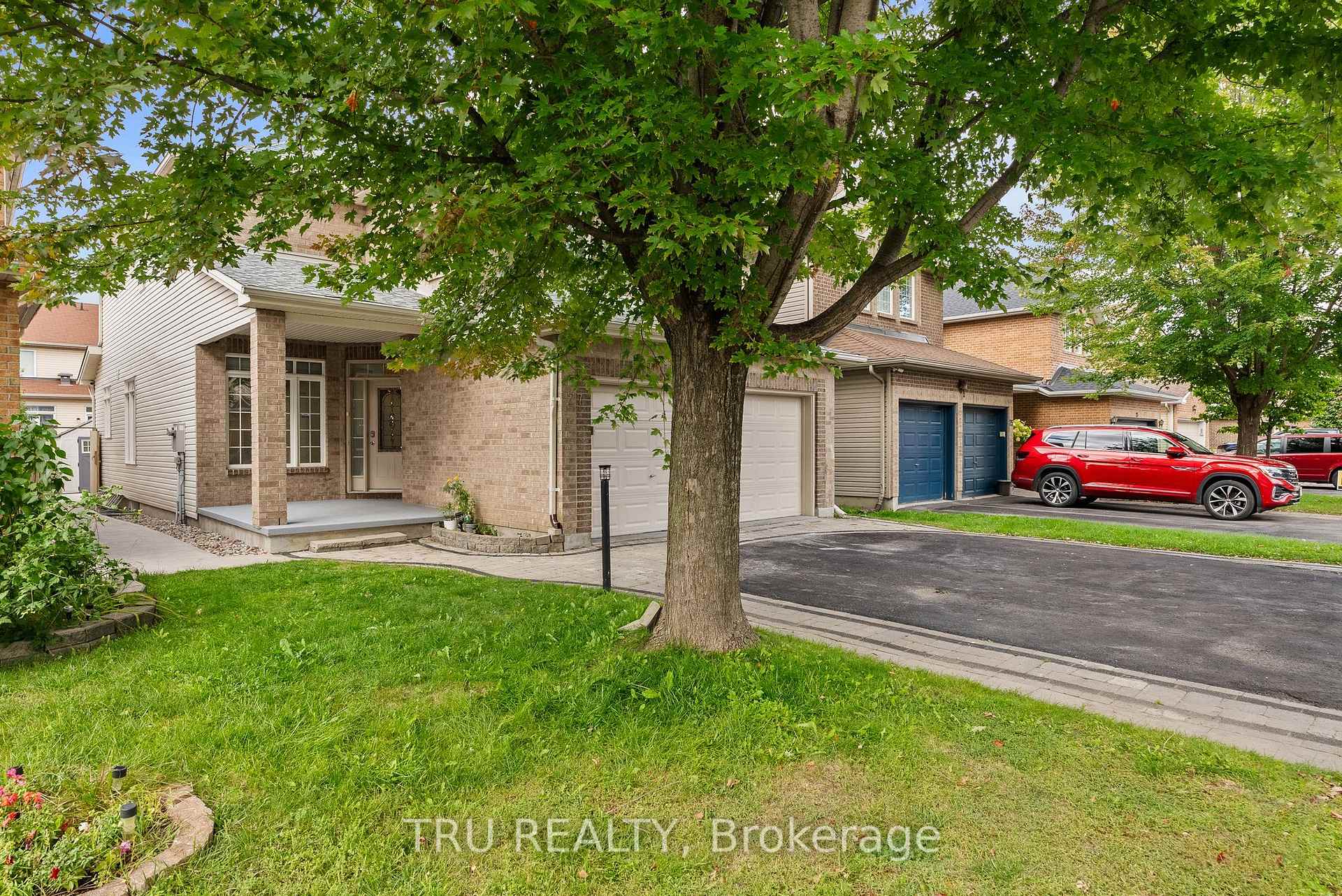 Photo 5 of 27 Upminster Way, Ottawa, Barrhaven - Longfields — HOMEH