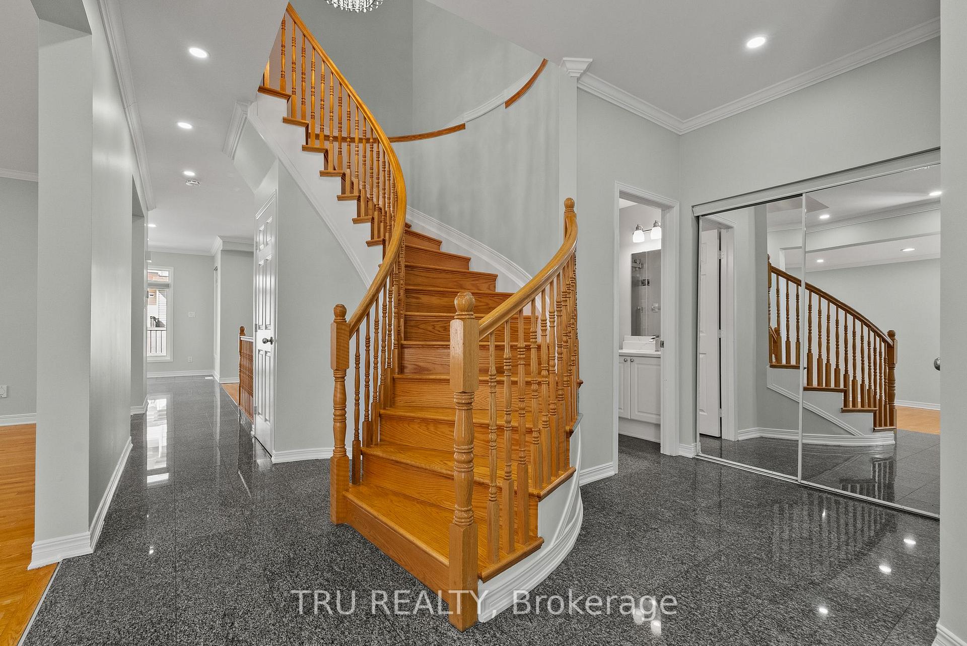 Photo 7 of 27 Upminster Way, Ottawa, Barrhaven - Longfields — HOMEH