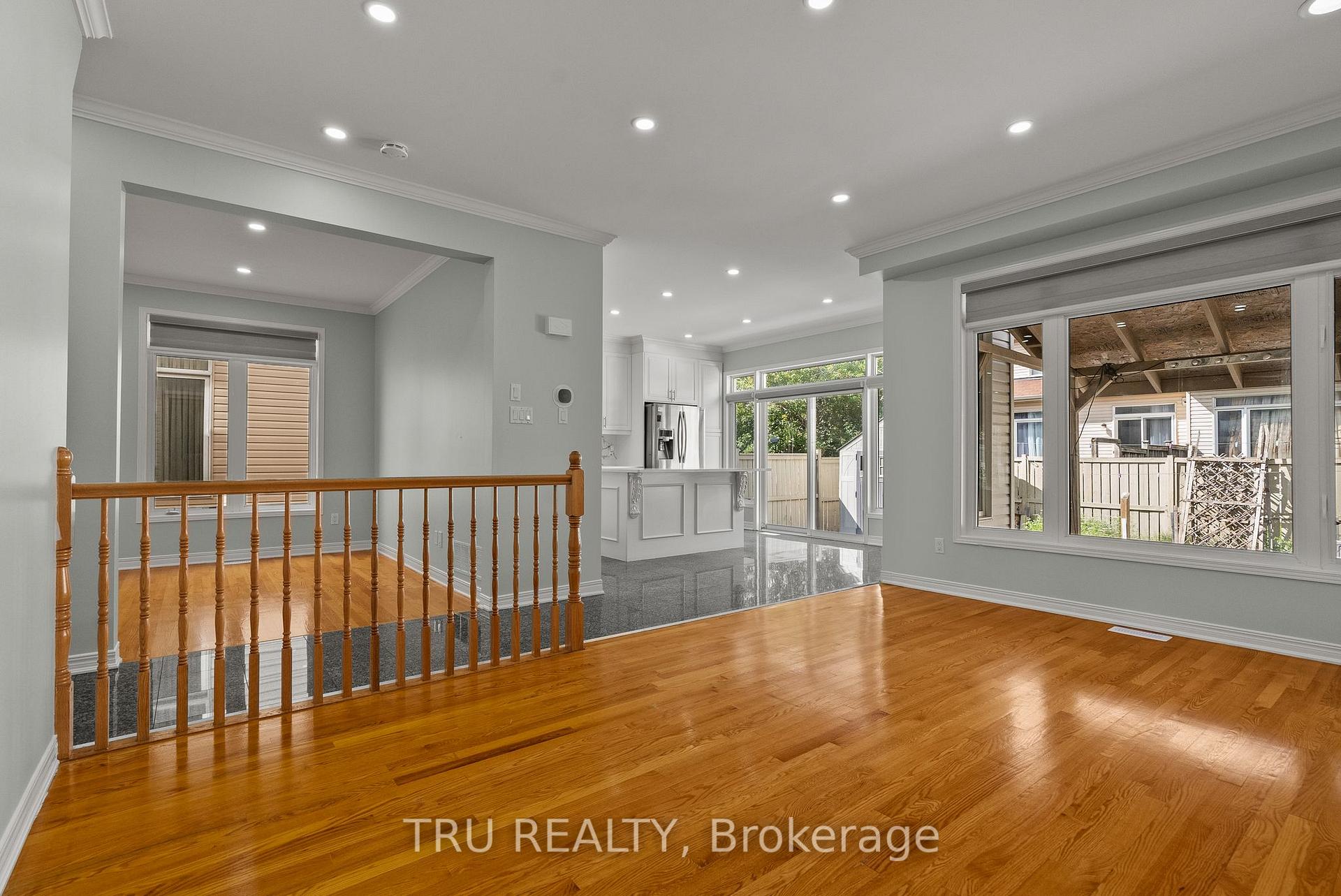 Photo 13 of 27 Upminster Way, Ottawa, Barrhaven - Longfields — HOMEH