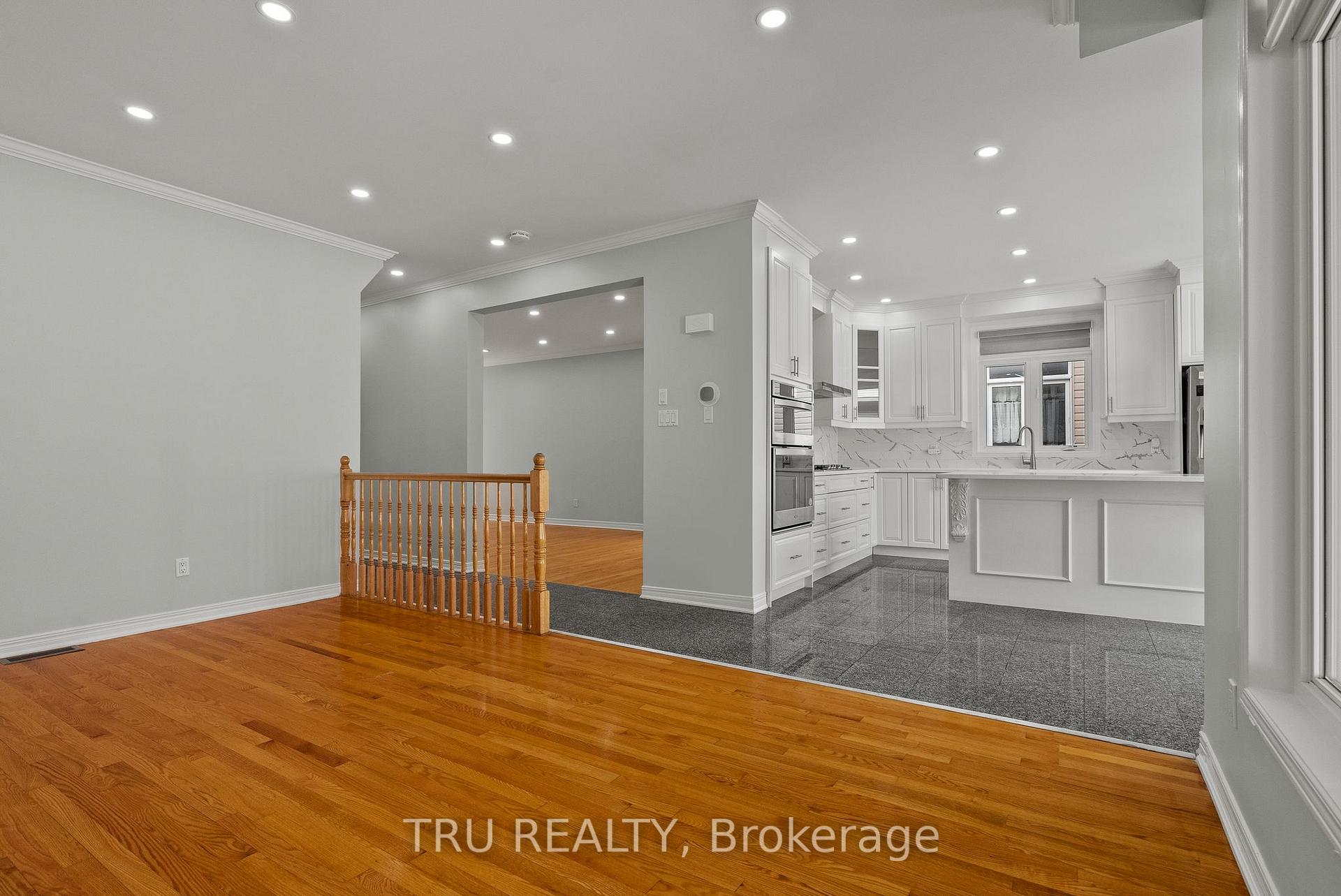 Photo 14 of 27 Upminster Way, Ottawa, Barrhaven - Longfields — HOMEH