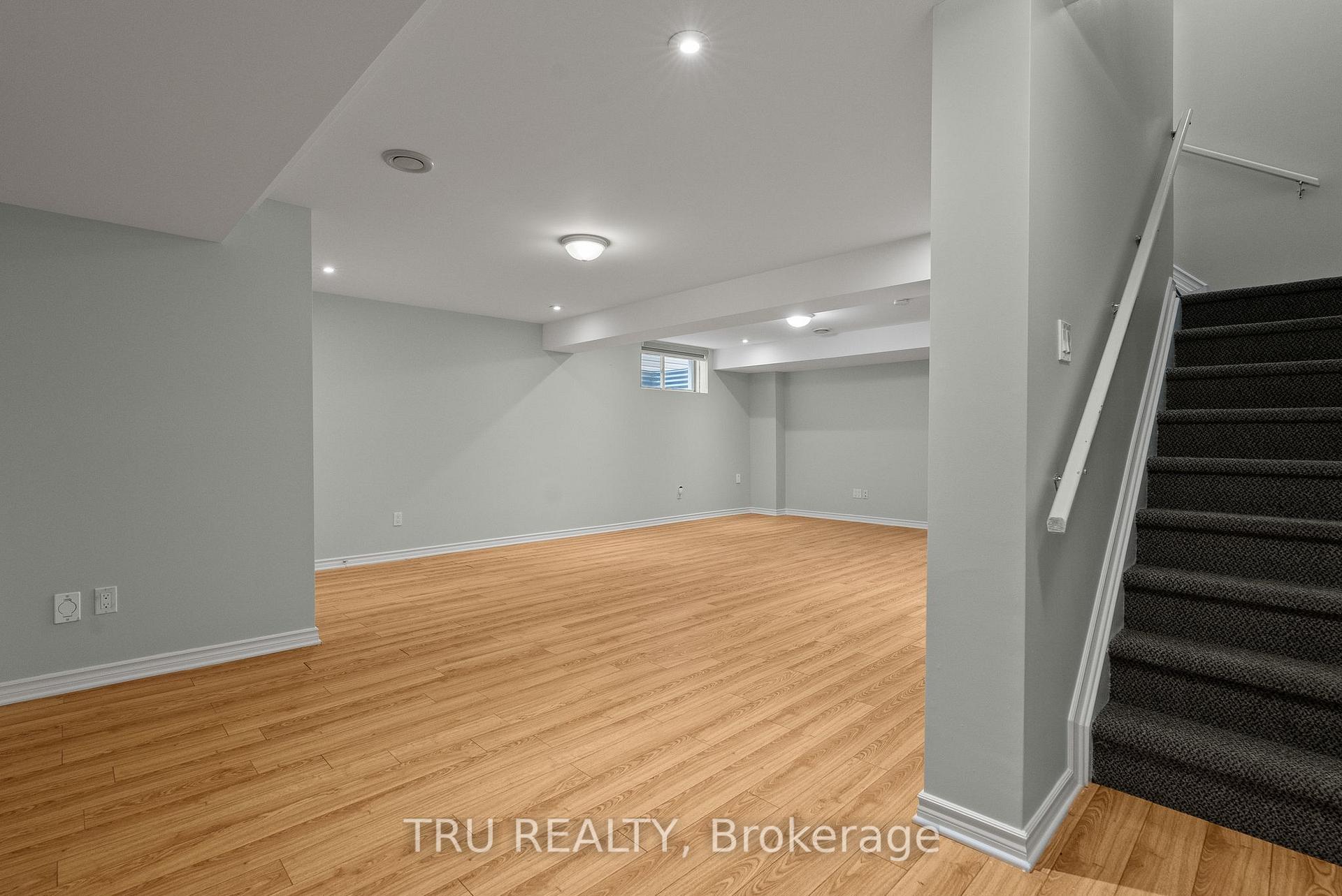 Photo 36 of 27 Upminster Way, Ottawa, Barrhaven - Longfields — HOMEH