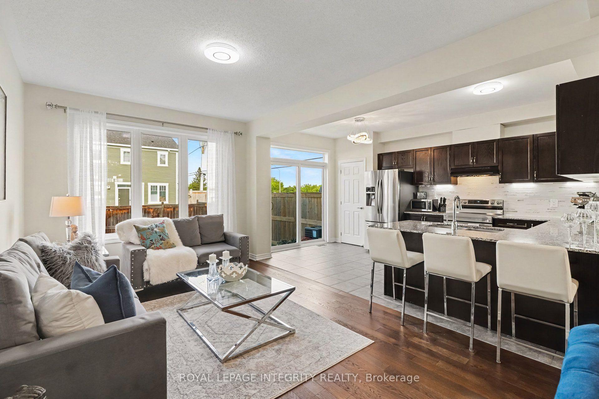 Photo 8 of 157 Pictou Crescent, Ottawa, Kanata - Emerald Meadows/Trailwest — HOMEH