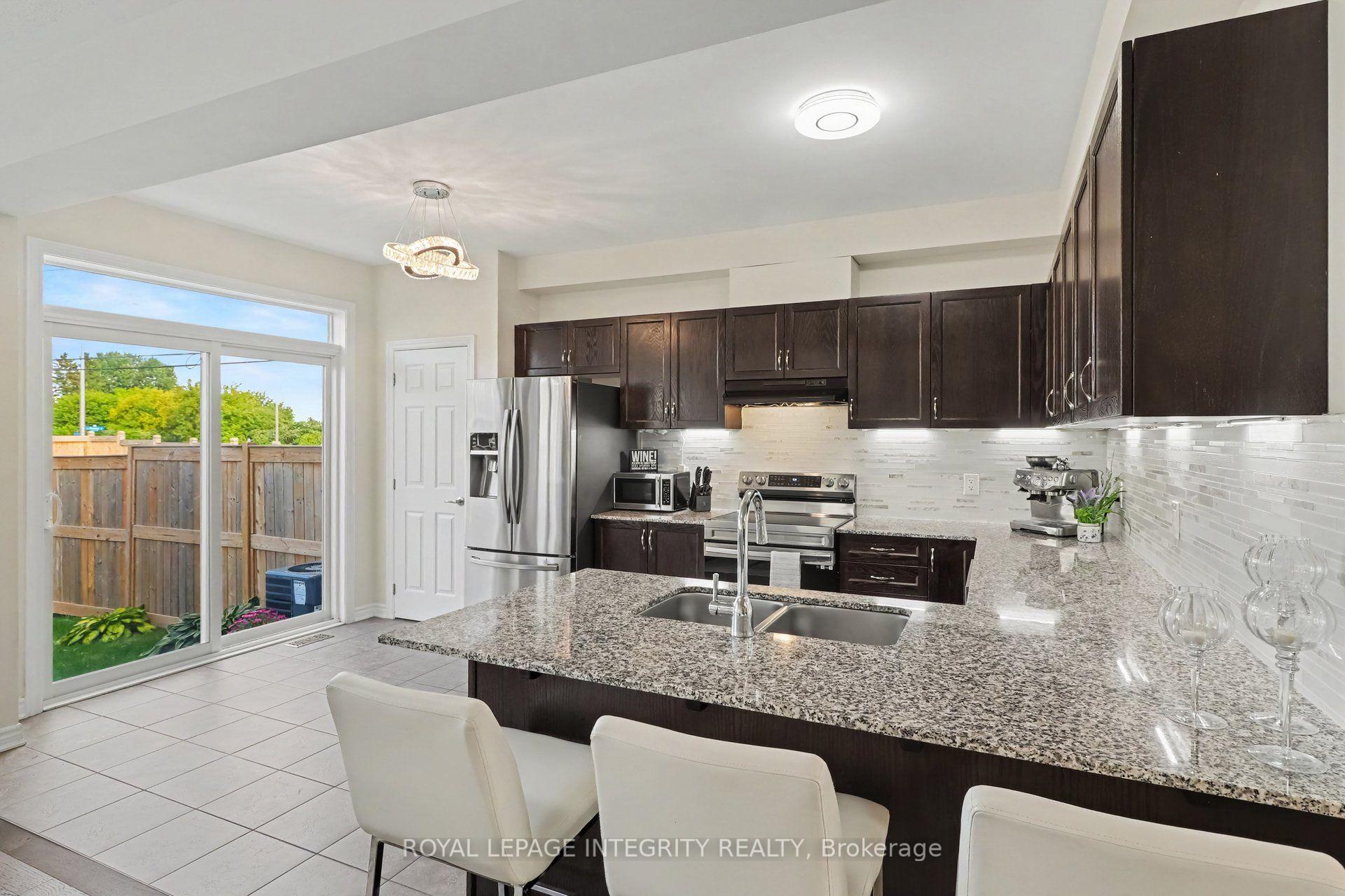 Photo 14 of 157 Pictou Crescent, Ottawa, Kanata - Emerald Meadows/Trailwest — HOMEH