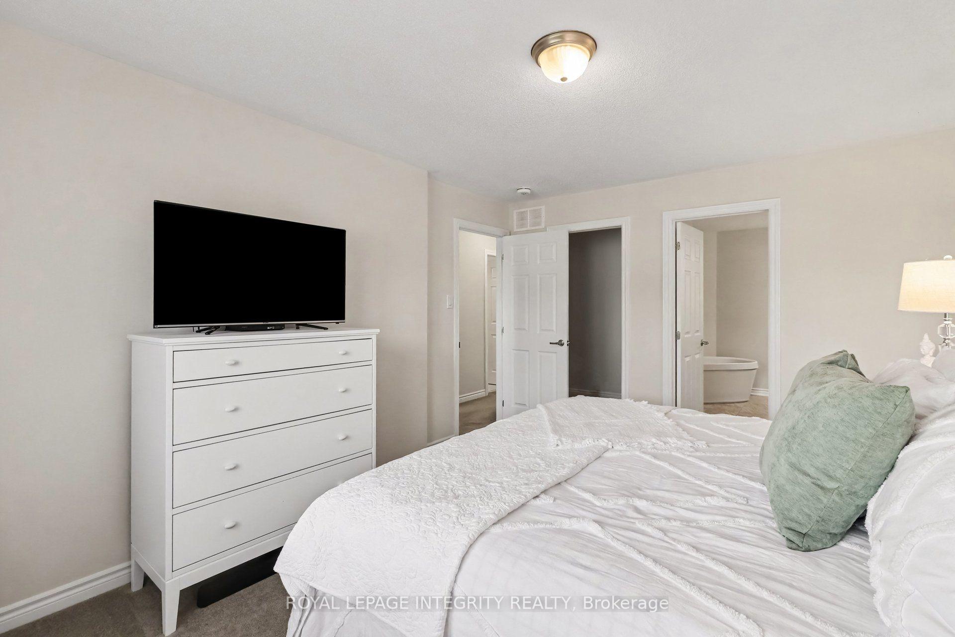 Photo 18 of 157 Pictou Crescent, Ottawa, Kanata - Emerald Meadows/Trailwest — HOMEH