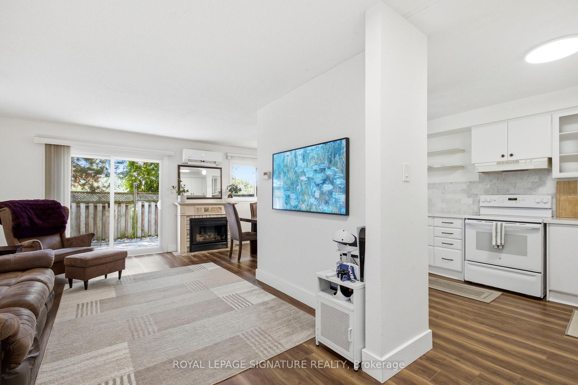 Photo 5 of Unit 45, 2440 Bromsgrove Road, Mississauga, Clarkson — HOMEH