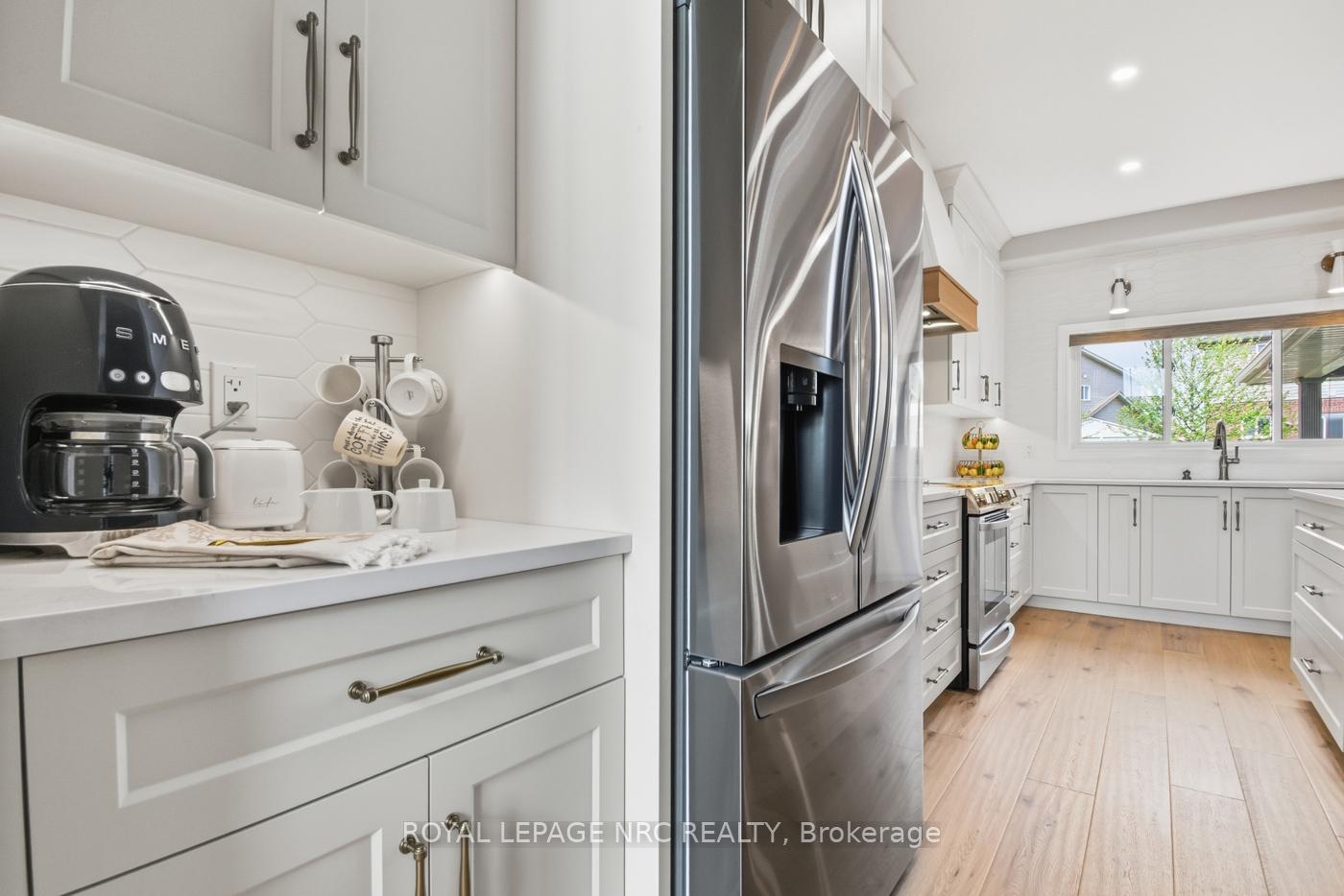 Photo 6 of 239 Colbeck Drive, Welland, Coyle Creek — HOMEH