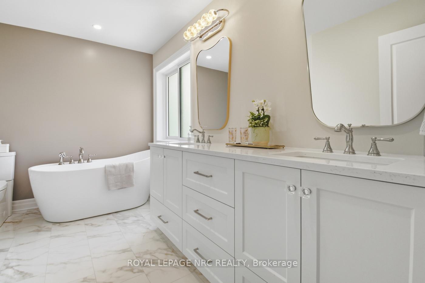 Photo 34 of 239 Colbeck Drive, Welland, Coyle Creek — HOMEH