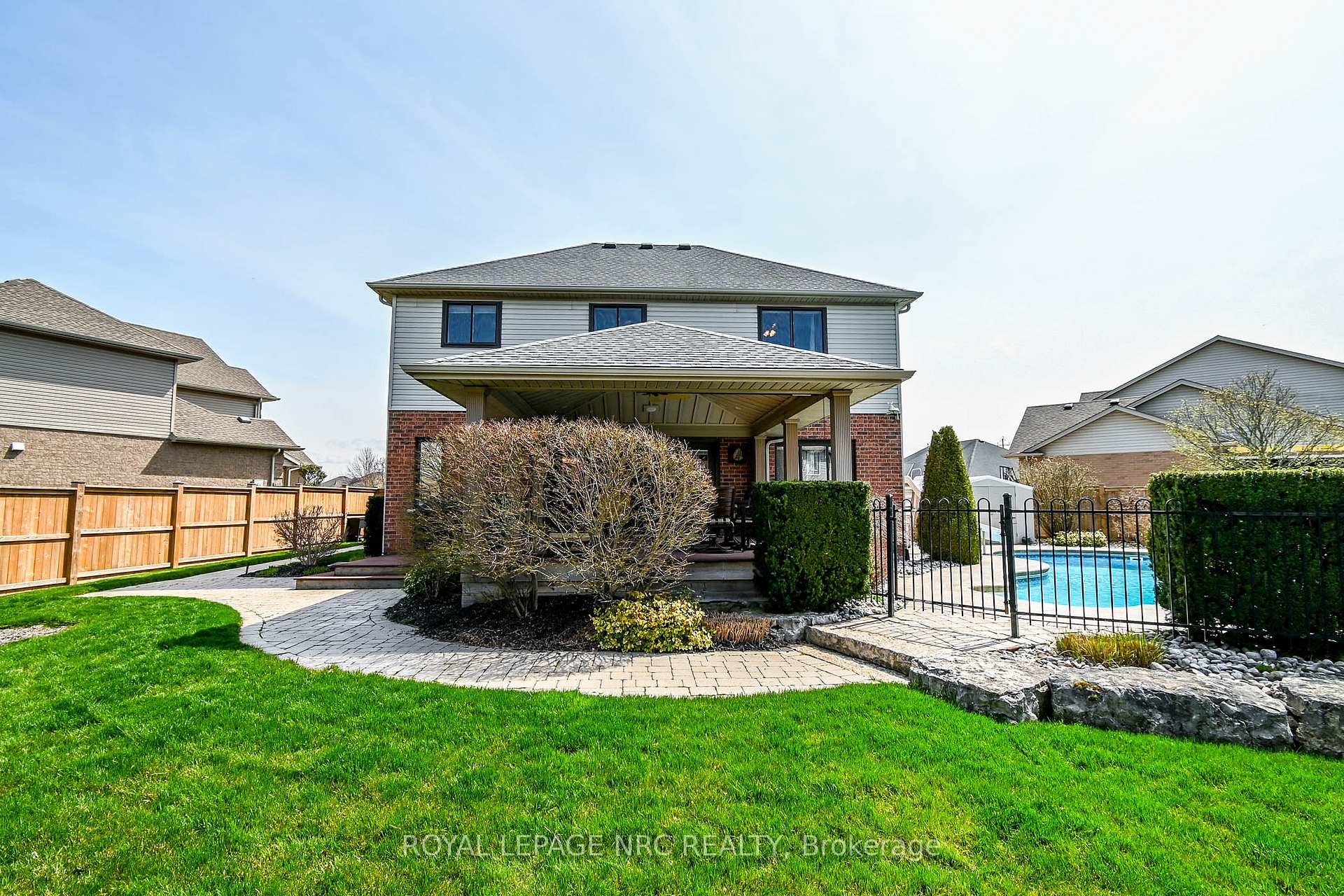 Photo 39 of 239 Colbeck Drive, Welland, Coyle Creek — HOMEH
