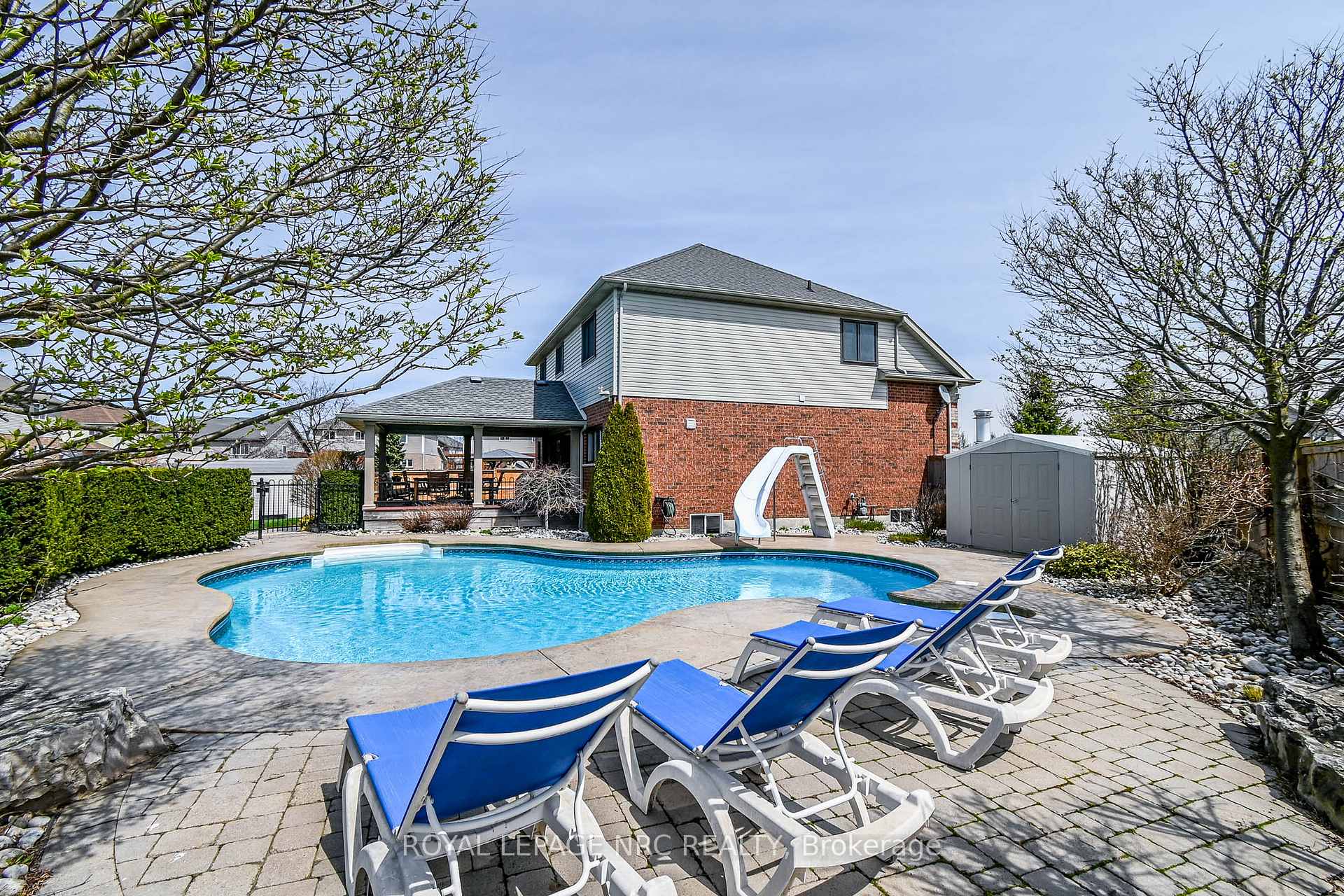 Photo 43 of 239 Colbeck Drive, Welland, Coyle Creek — HOMEH