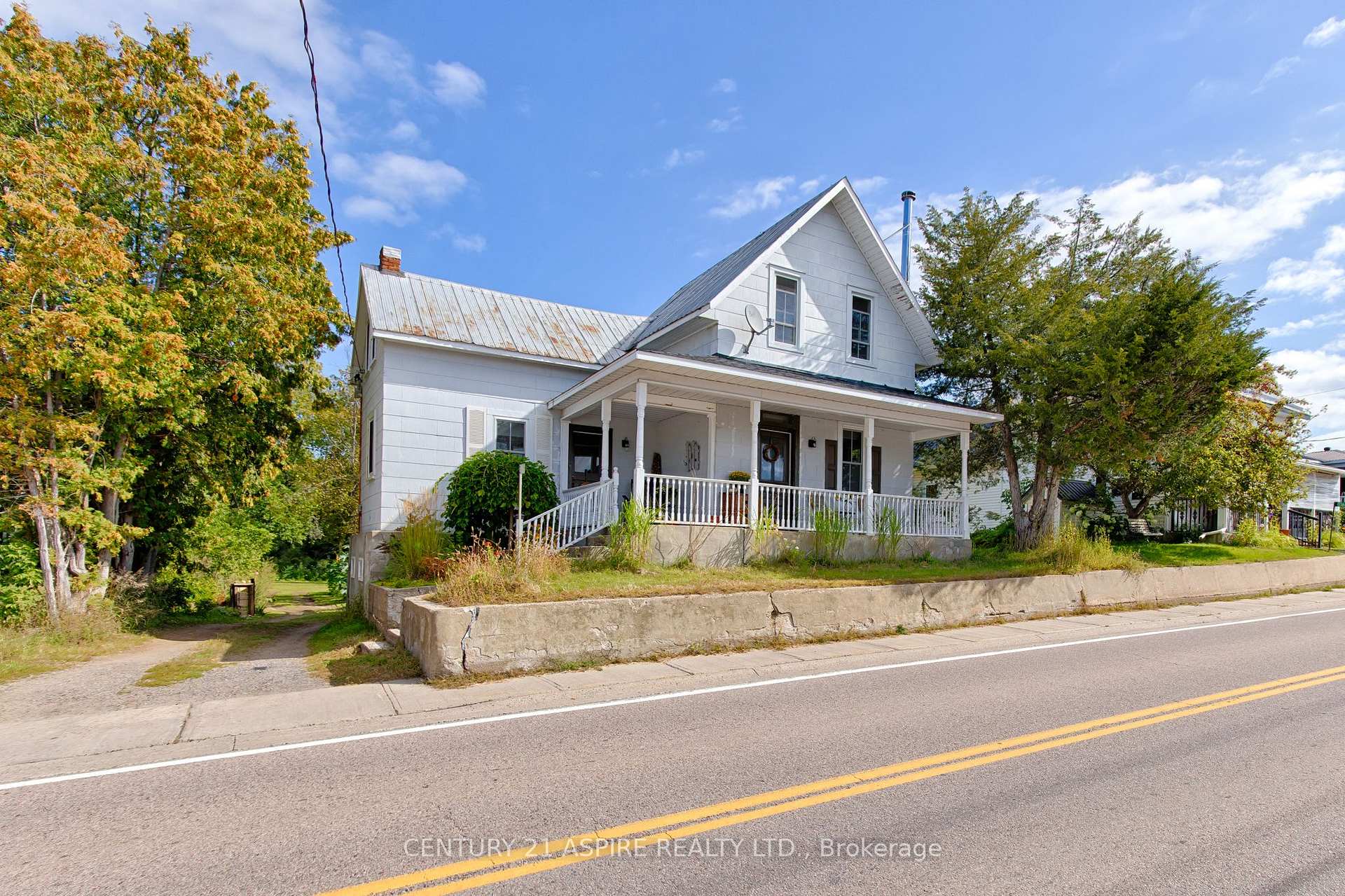 Front of 11166 60 Highway