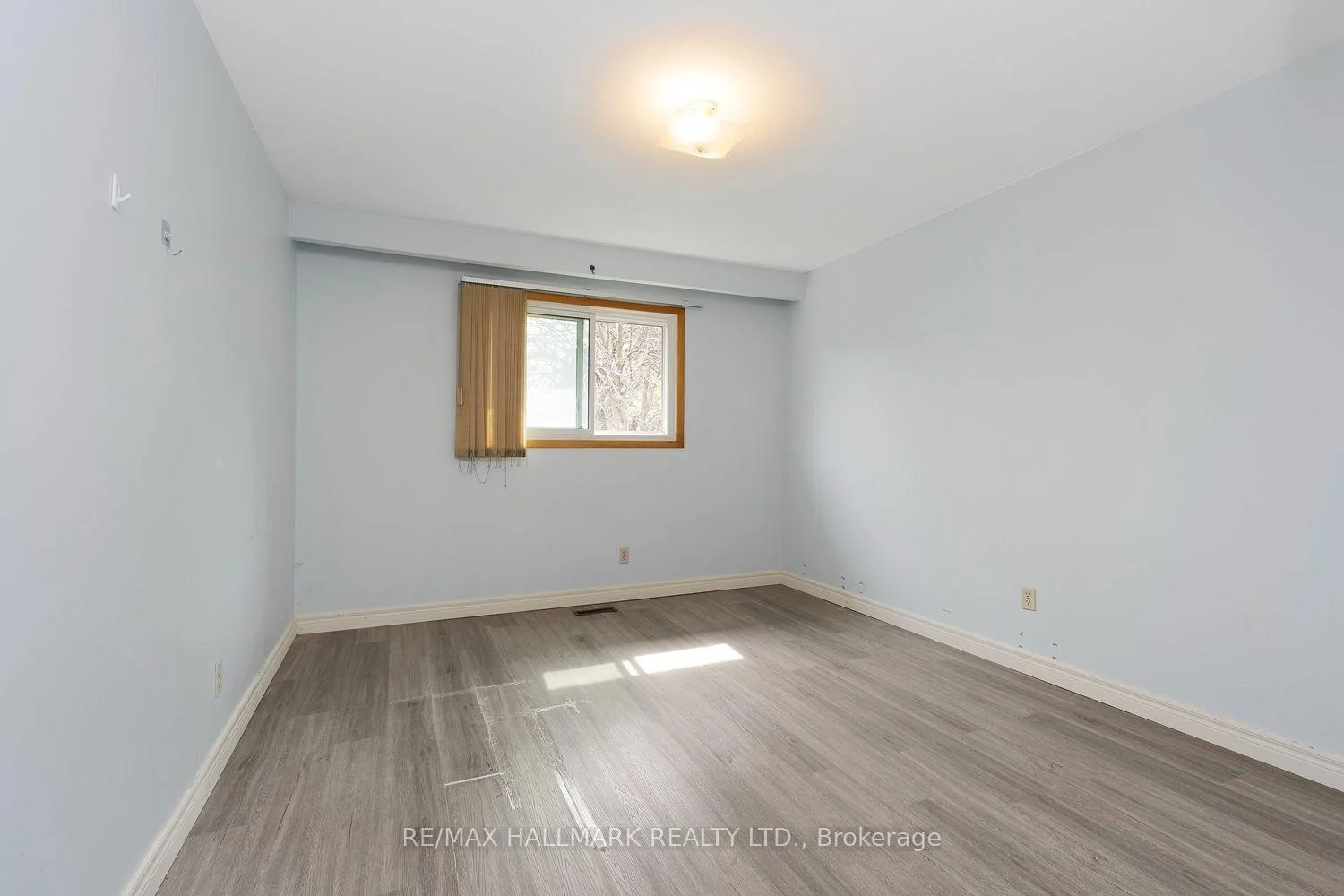Photo 10 of 3 Pindar Crescent, North York, Pleasant View — HOMEH
