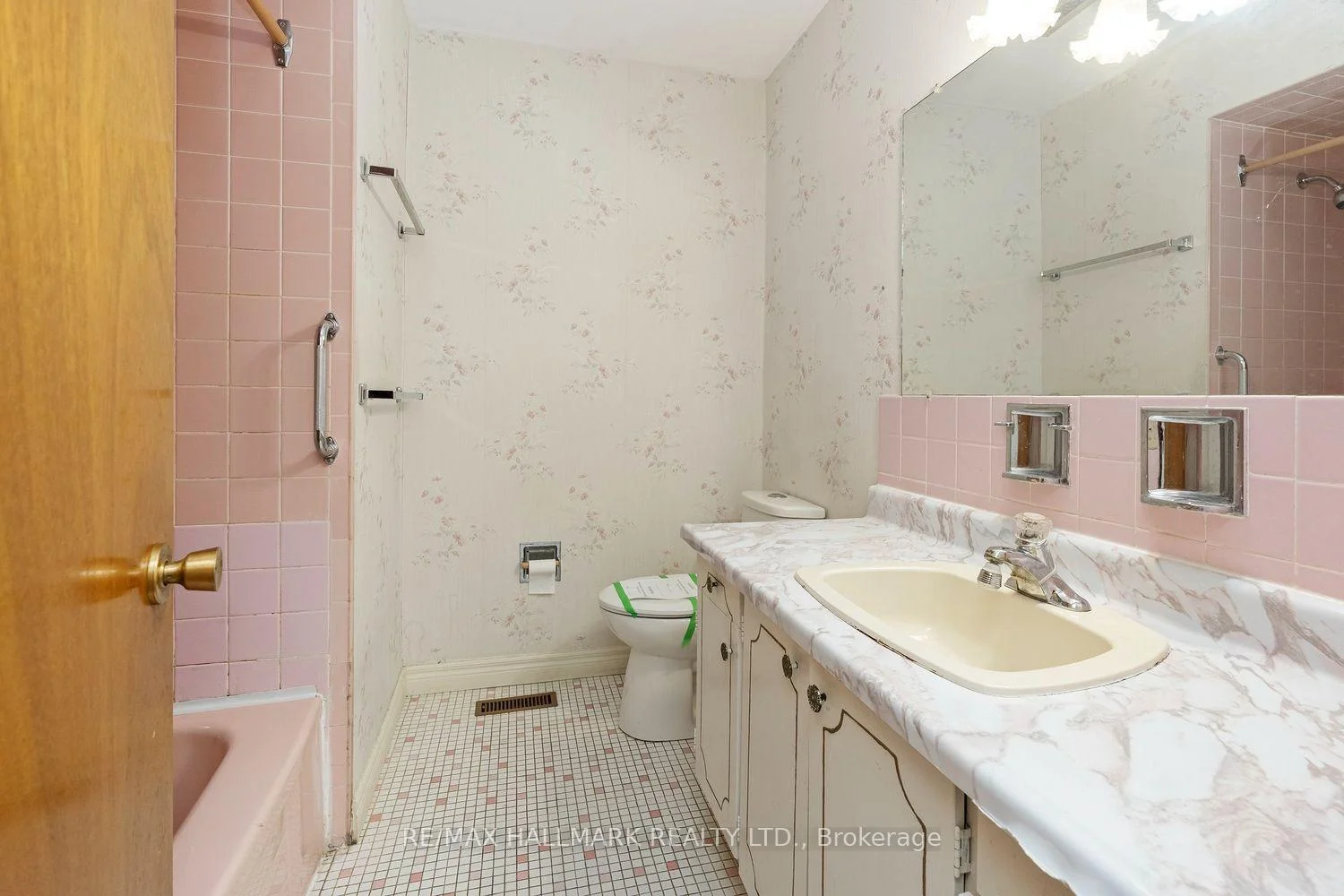 Photo 19 of 3 Pindar Crescent, North York, Pleasant View — HOMEH