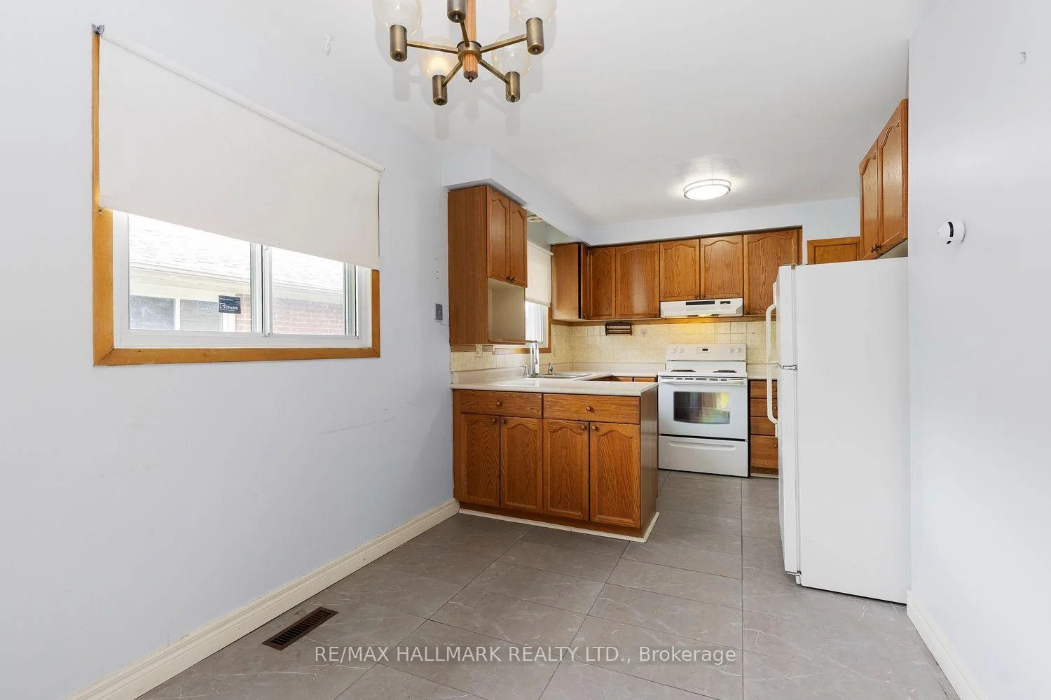 Photo 28 of 3 Pindar Crescent, North York, Pleasant View — HOMEH