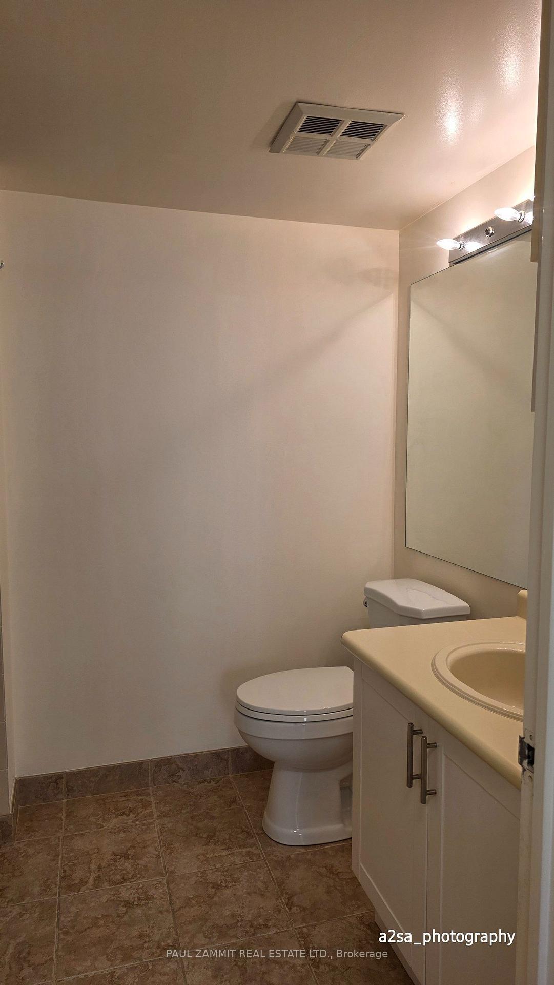 Photo 15 of Unit 804, 270 Davis Drive, Newmarket, Central Newmarket — HOMEH