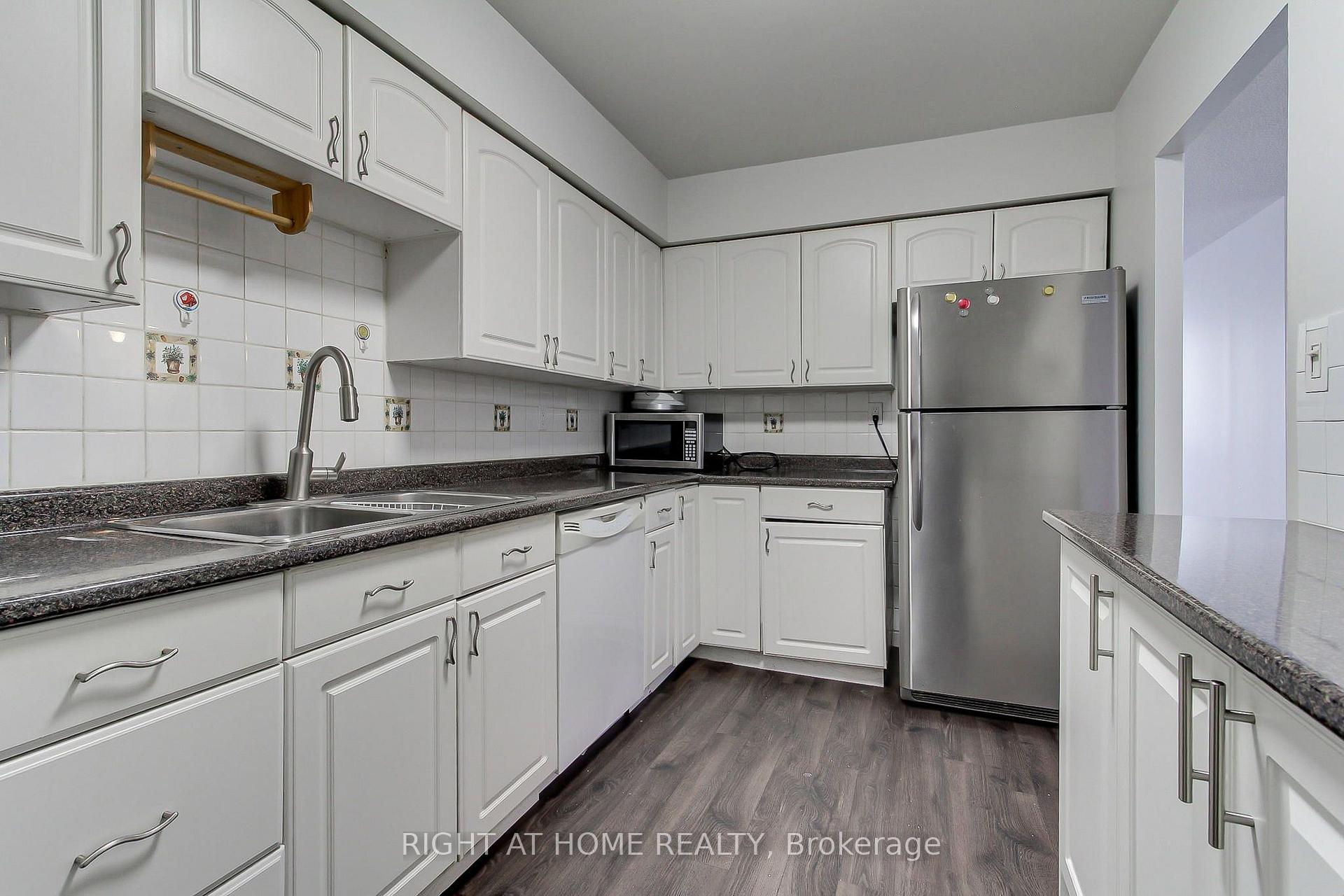 Photo of Unit 1006, 3300 Don Mills Road