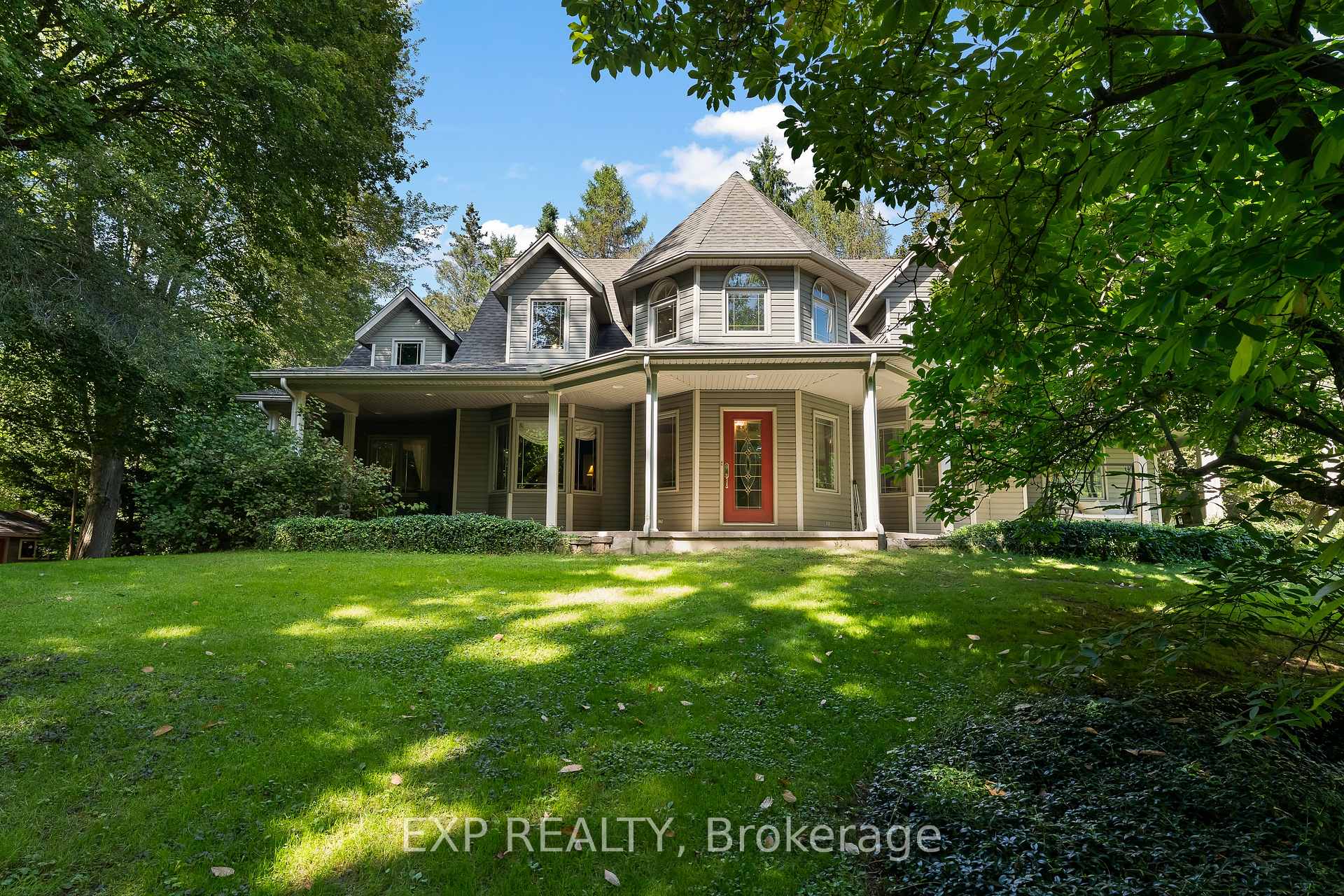 Photo 2 of 1110 Centre Street, Pelham, Fenwick — HOMEH