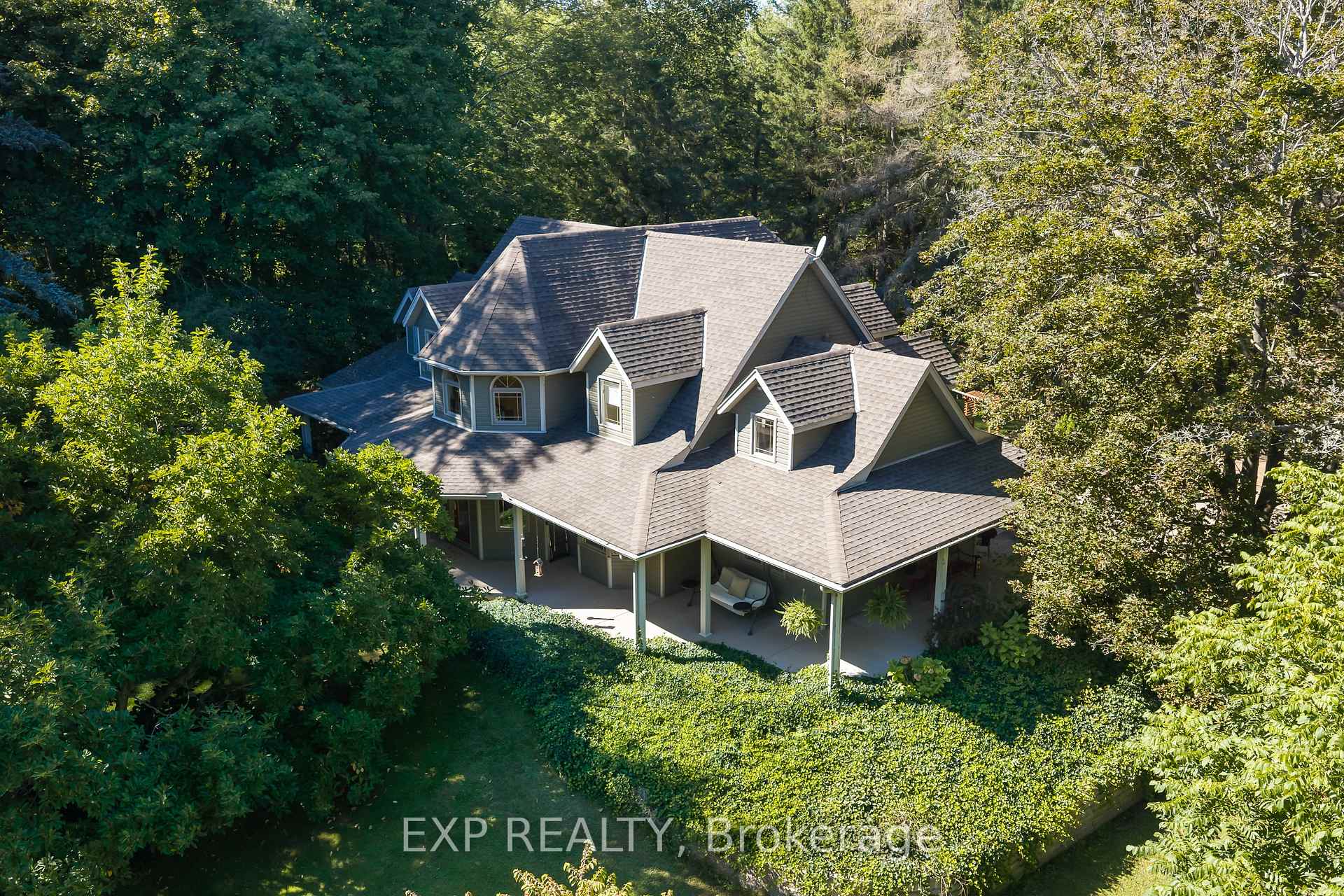 Photo 3 of 1110 Centre Street, Pelham, Fenwick — HOMEH