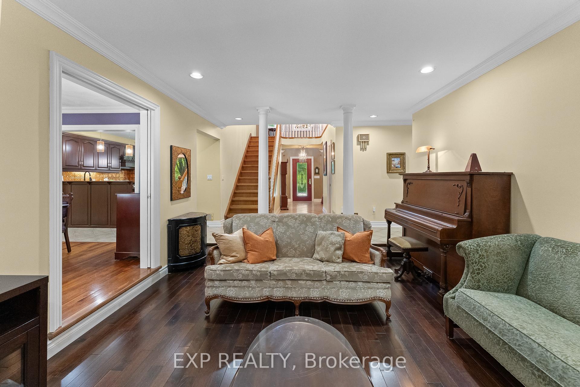 Photo 14 of 1110 Centre Street, Pelham, Fenwick — HOMEH