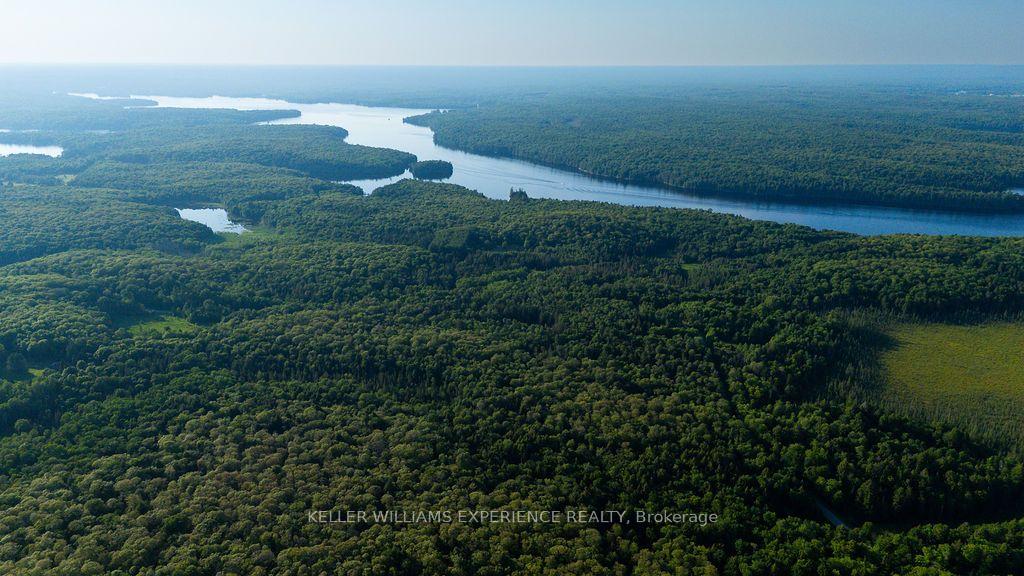 Photo 25 of 2101 Ahmic Lake Road, Magnetawan — HOMEH