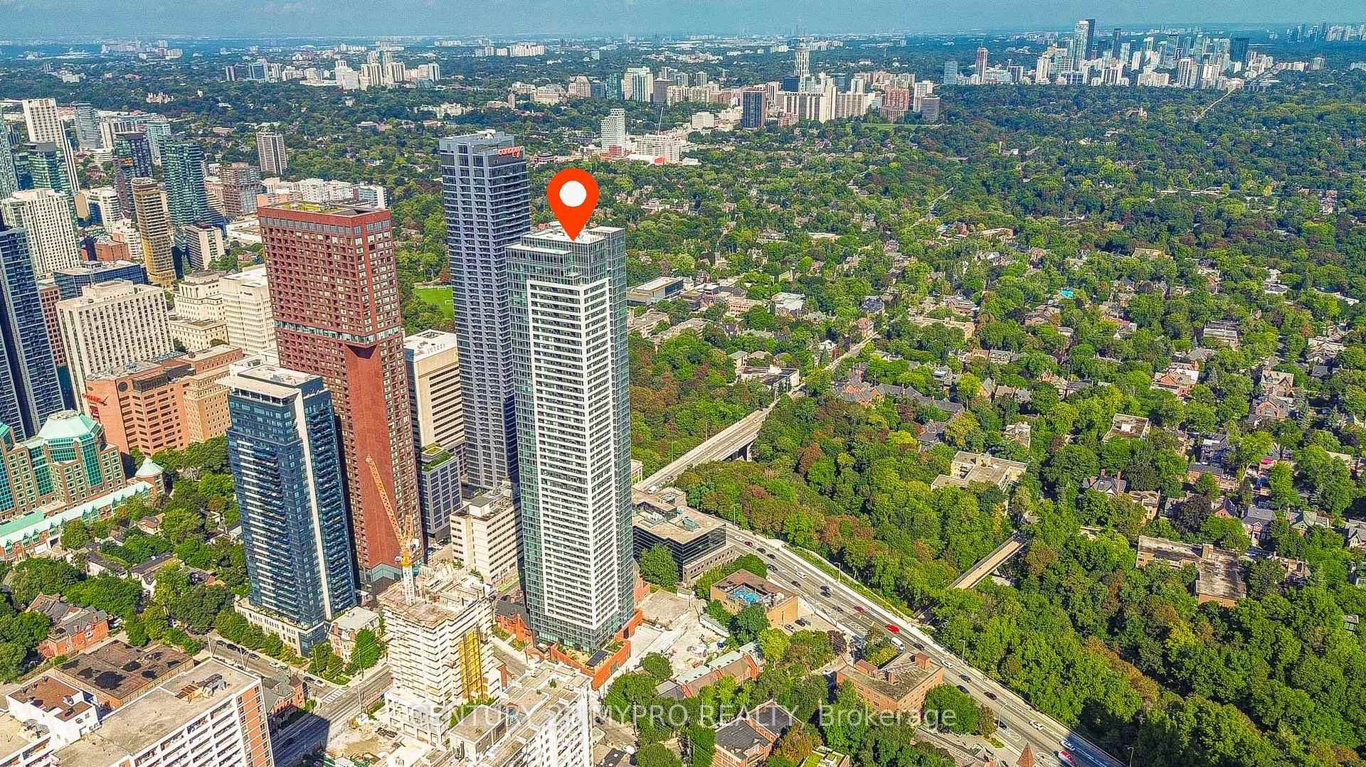 Photo of Unit 2809, 609 Sherbourne Street