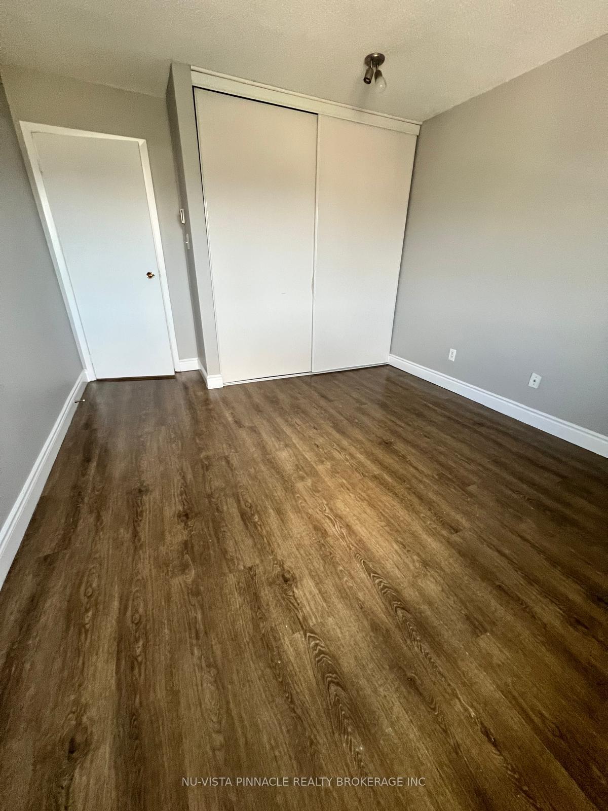 Photo 9 of Unit 303, 727 Deveron Crescent, London, South T — HOMEH