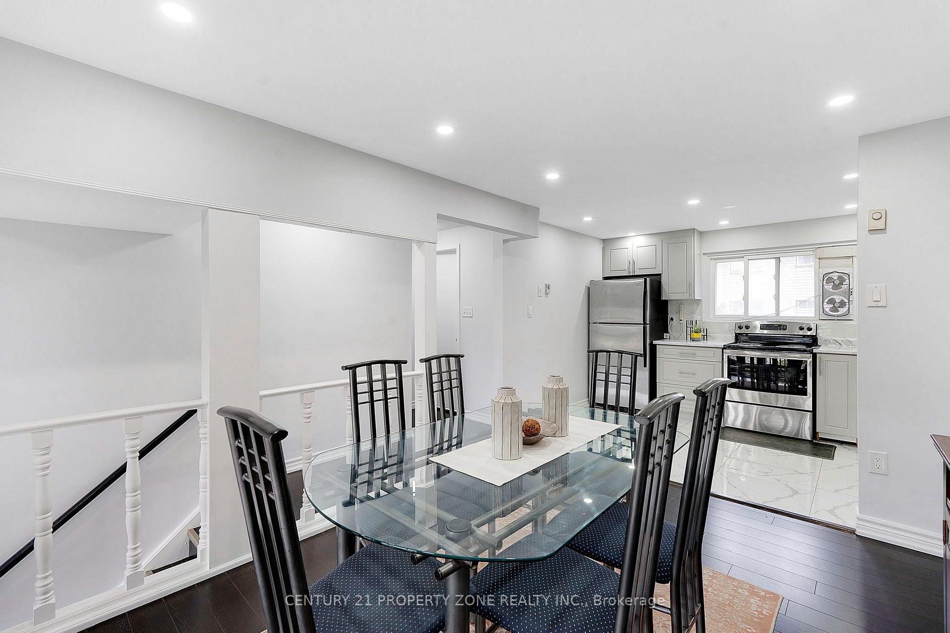 Photo 8 of 5 Briar Path, Brampton, Avondale — HOMEH