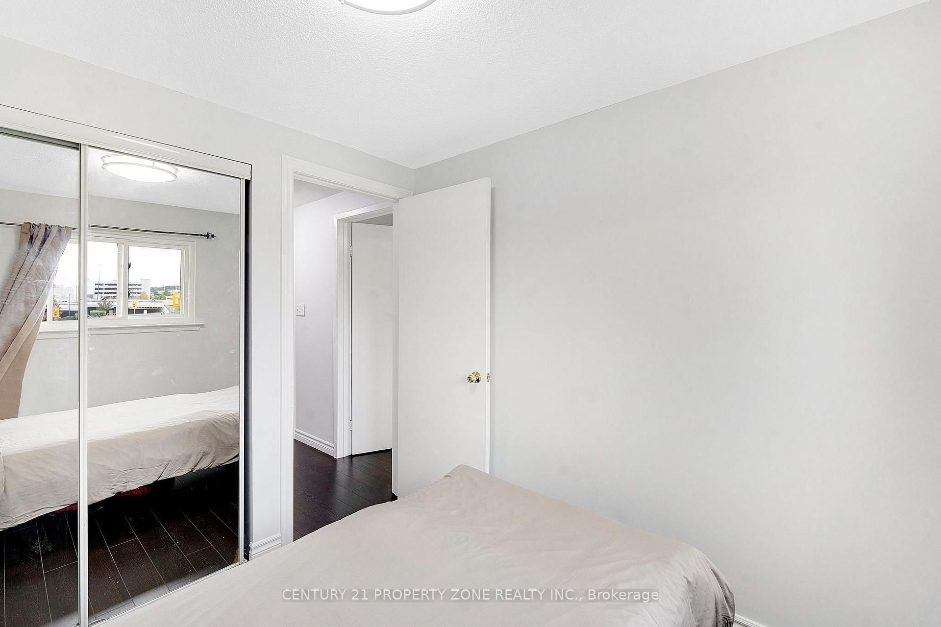Photo 15 of 5 Briar Path, Brampton, Avondale — HOMEH