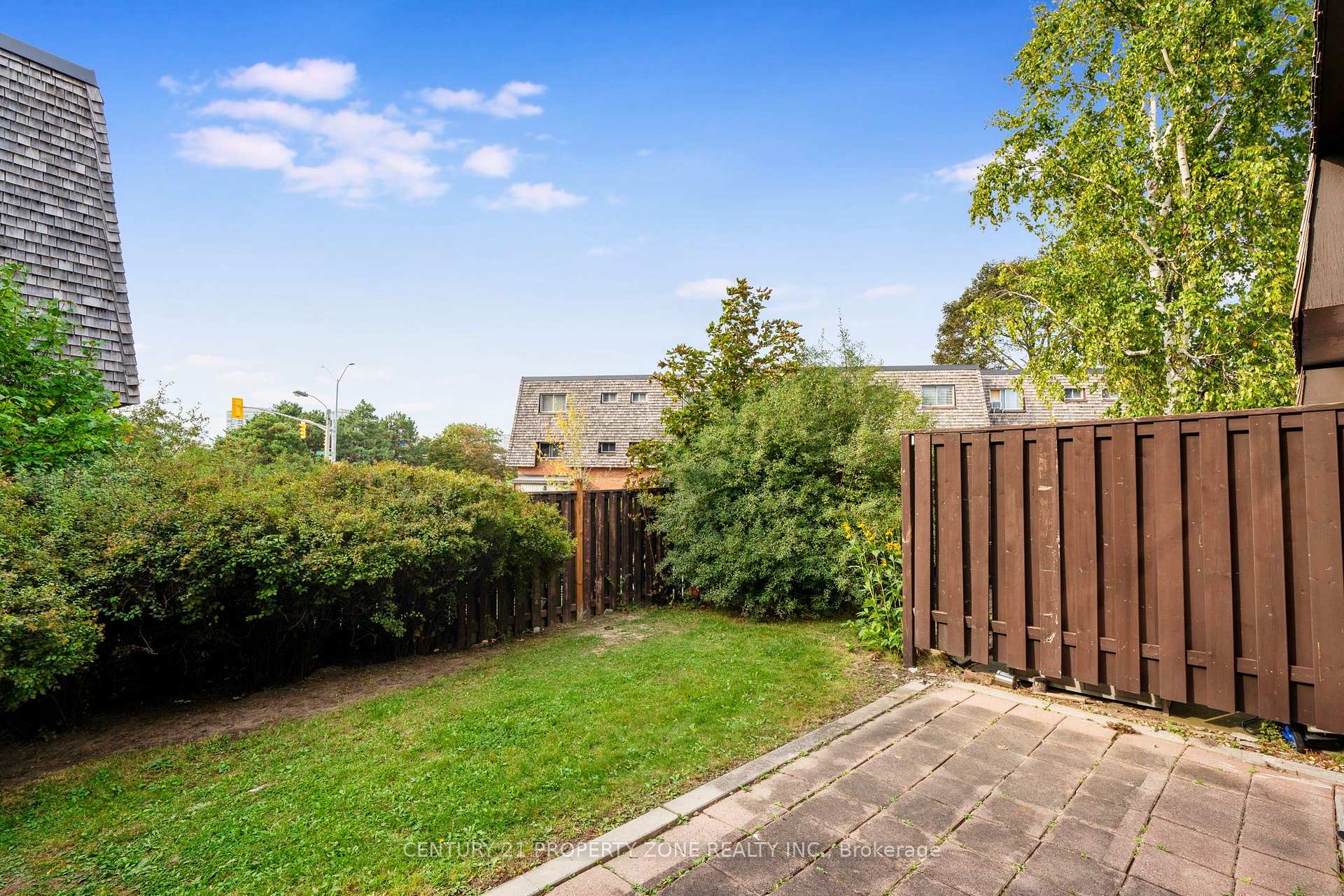 Photo 31 of 5 Briar Path, Brampton, Avondale — HOMEH