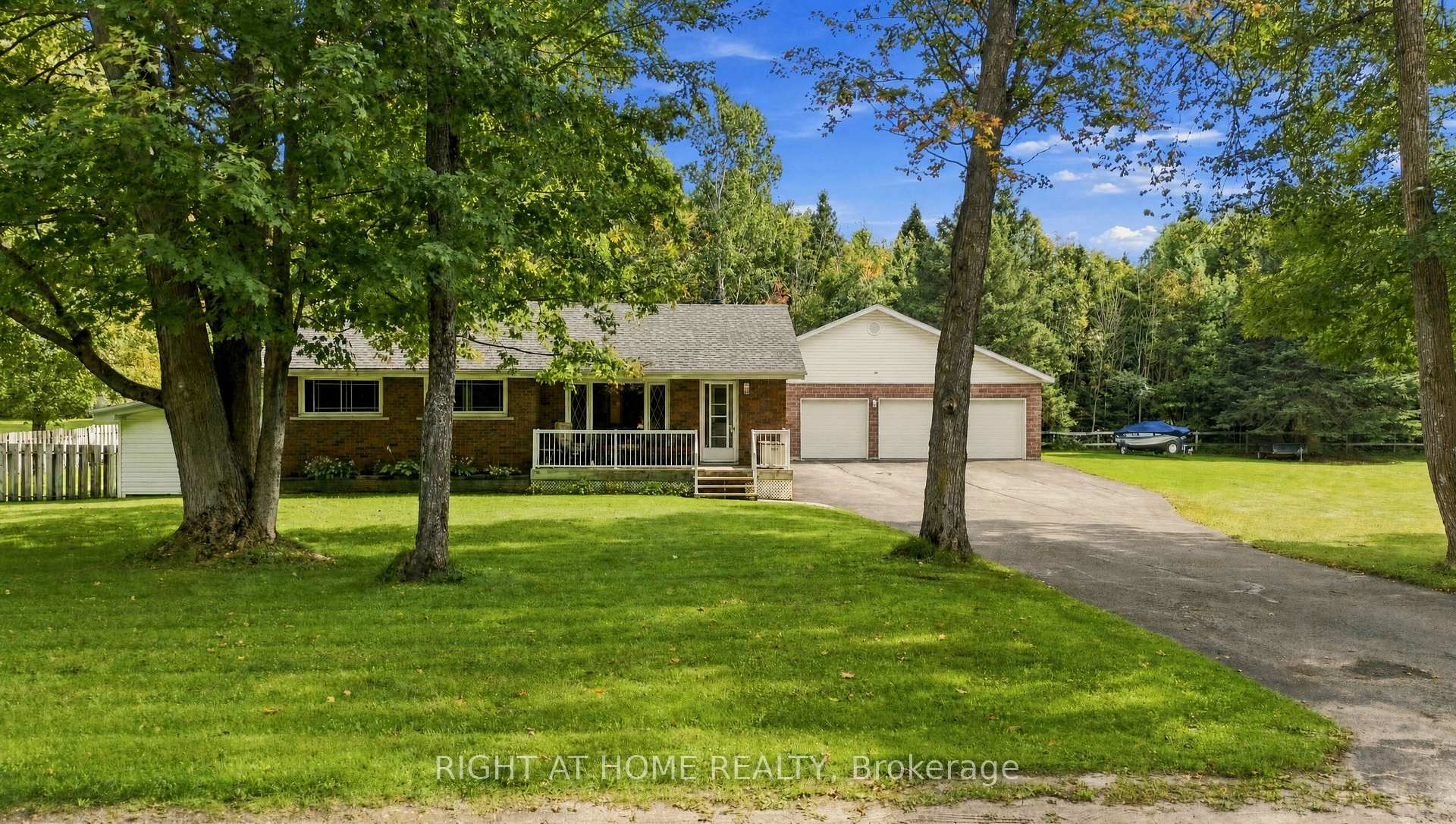Photo 1 of 1013 Tay Point Road, Penetanguishene — HOMEH