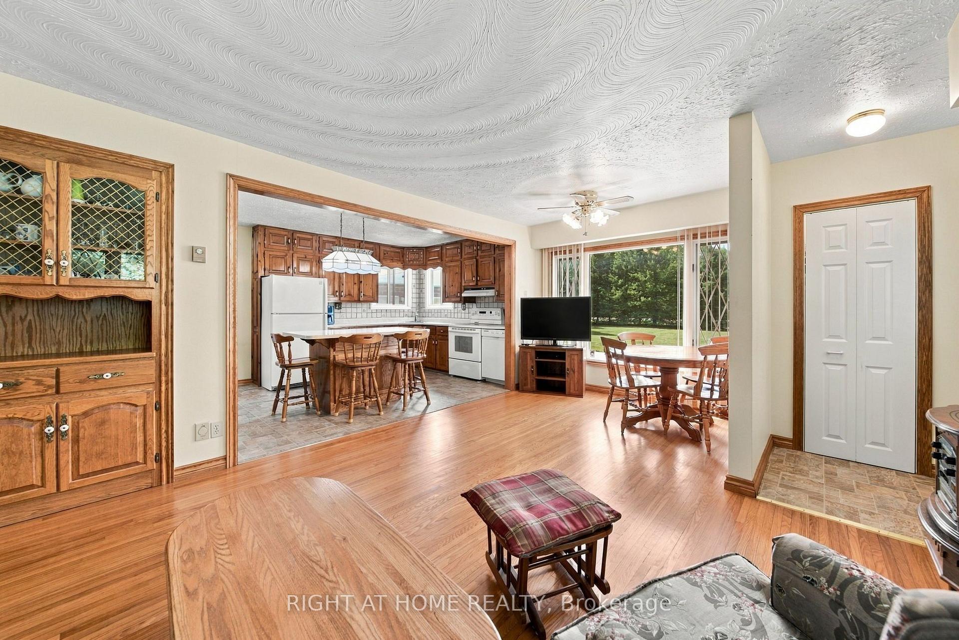 Photo 12 of 1013 Tay Point Road, Penetanguishene — HOMEH