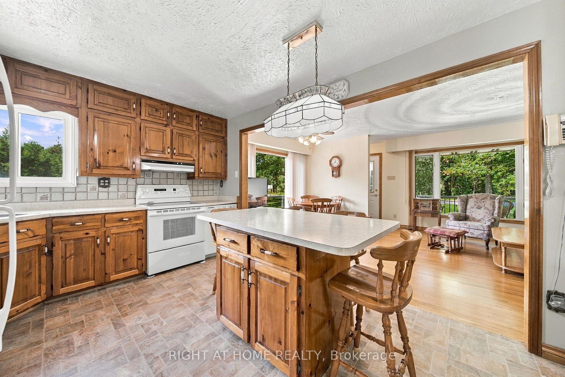 Photo 14 of 1013 Tay Point Road, Penetanguishene — HOMEH