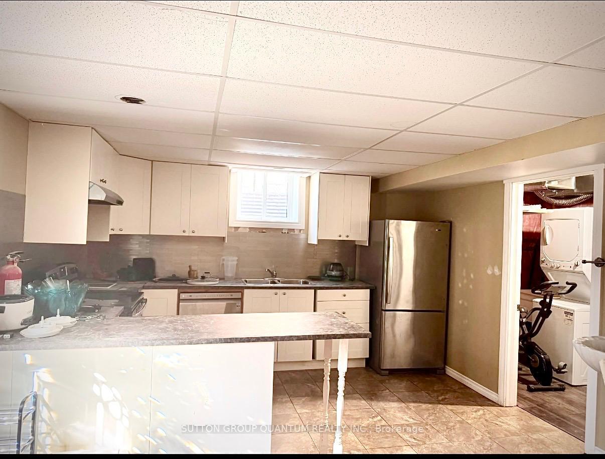 Photo 3 of Unit Basement, 85 Roselawn Crescent, Welland, Coyle Creek — HOMEH
