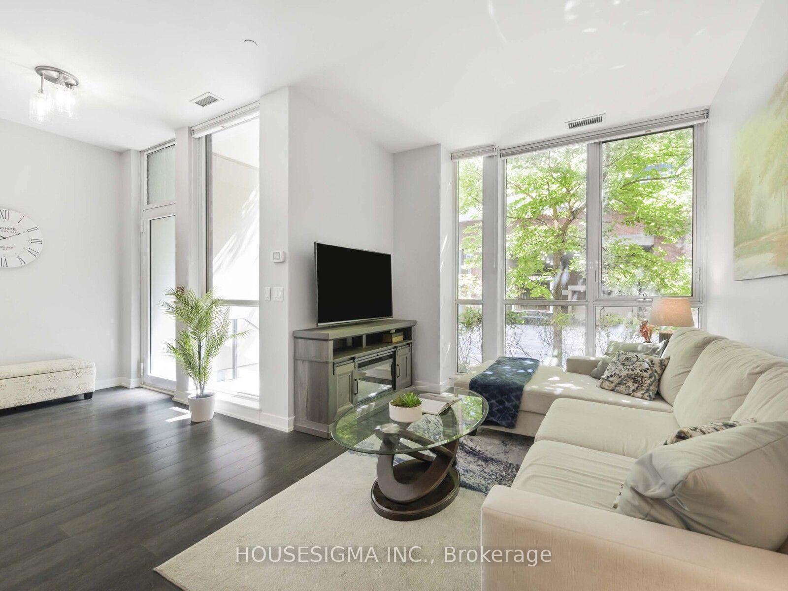 Photo 4 of Unit TH03, 32 Bruyers Mews, Toronto, Waterfront Communities — HOMEH