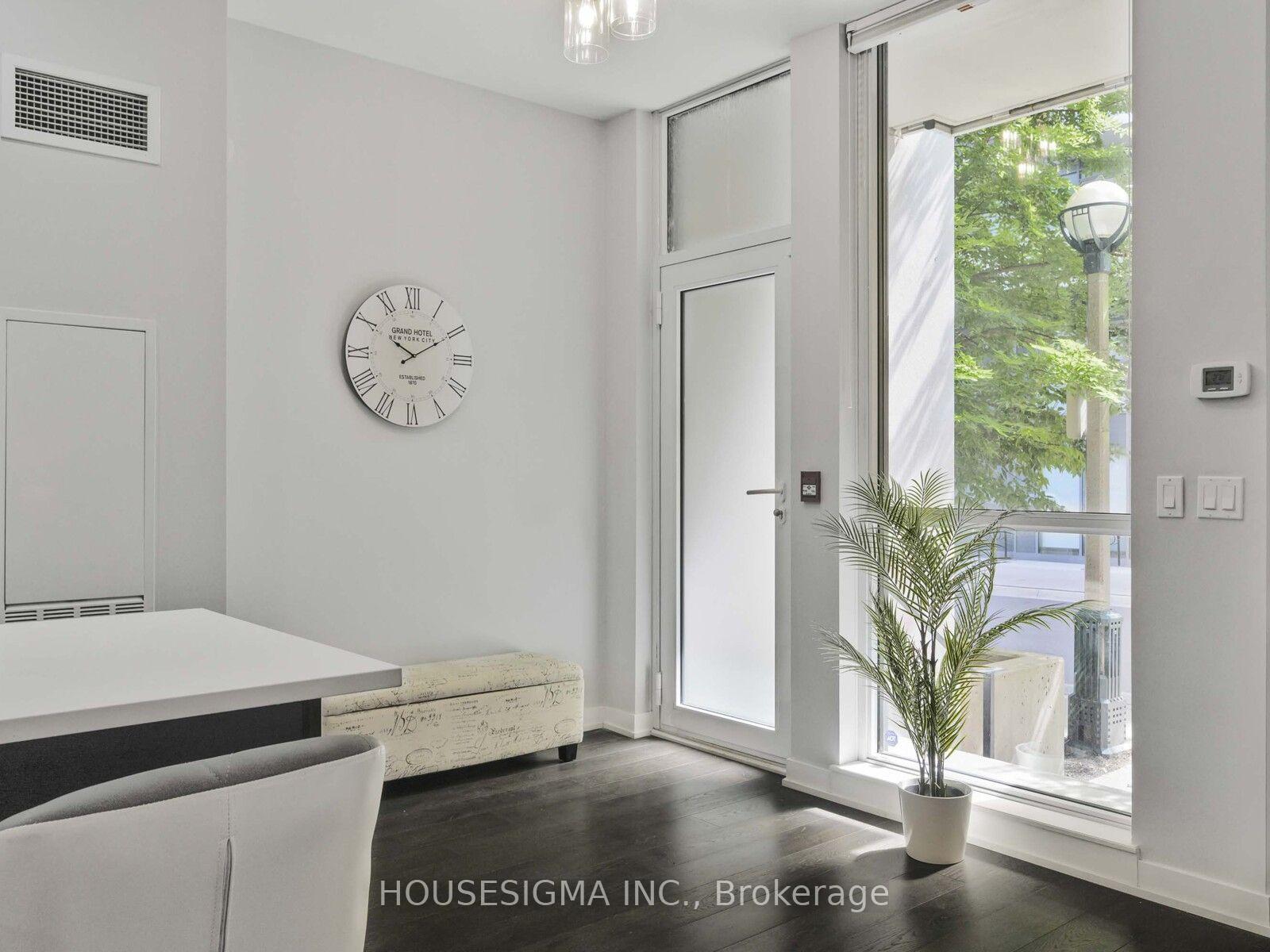 Photo 6 of Unit TH03, 32 Bruyers Mews, Toronto, Waterfront Communities — HOMEH