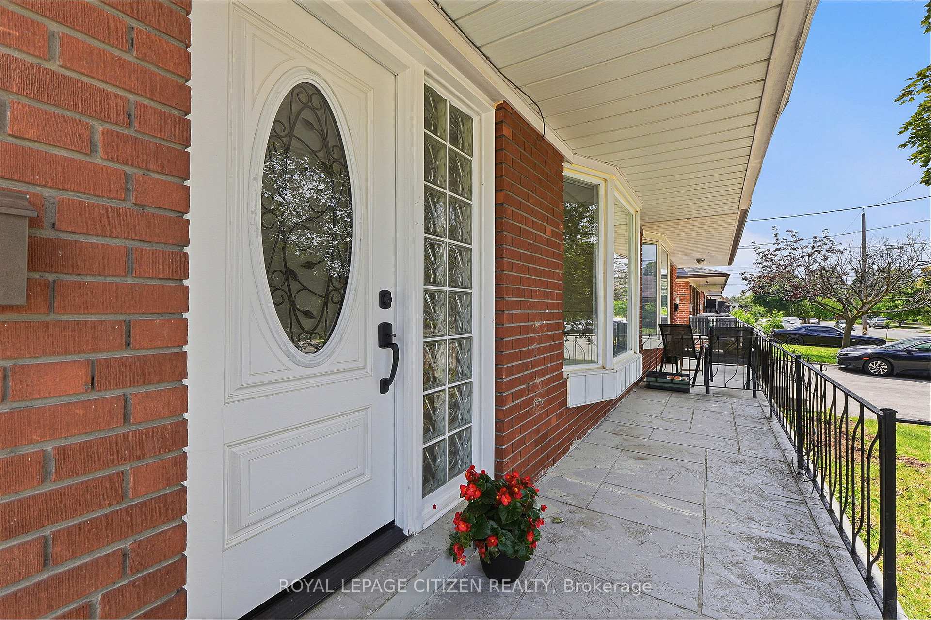 Photo 2 of 53 Grampian Crescent, North York, Humber Summit — HOMEH
