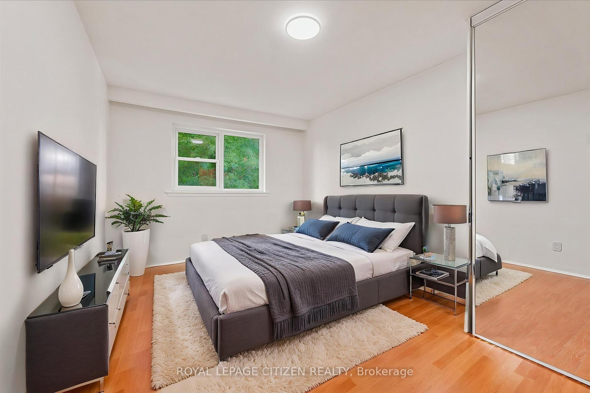 Photo 14 of 53 Grampian Crescent, North York, Humber Summit — HOMEH