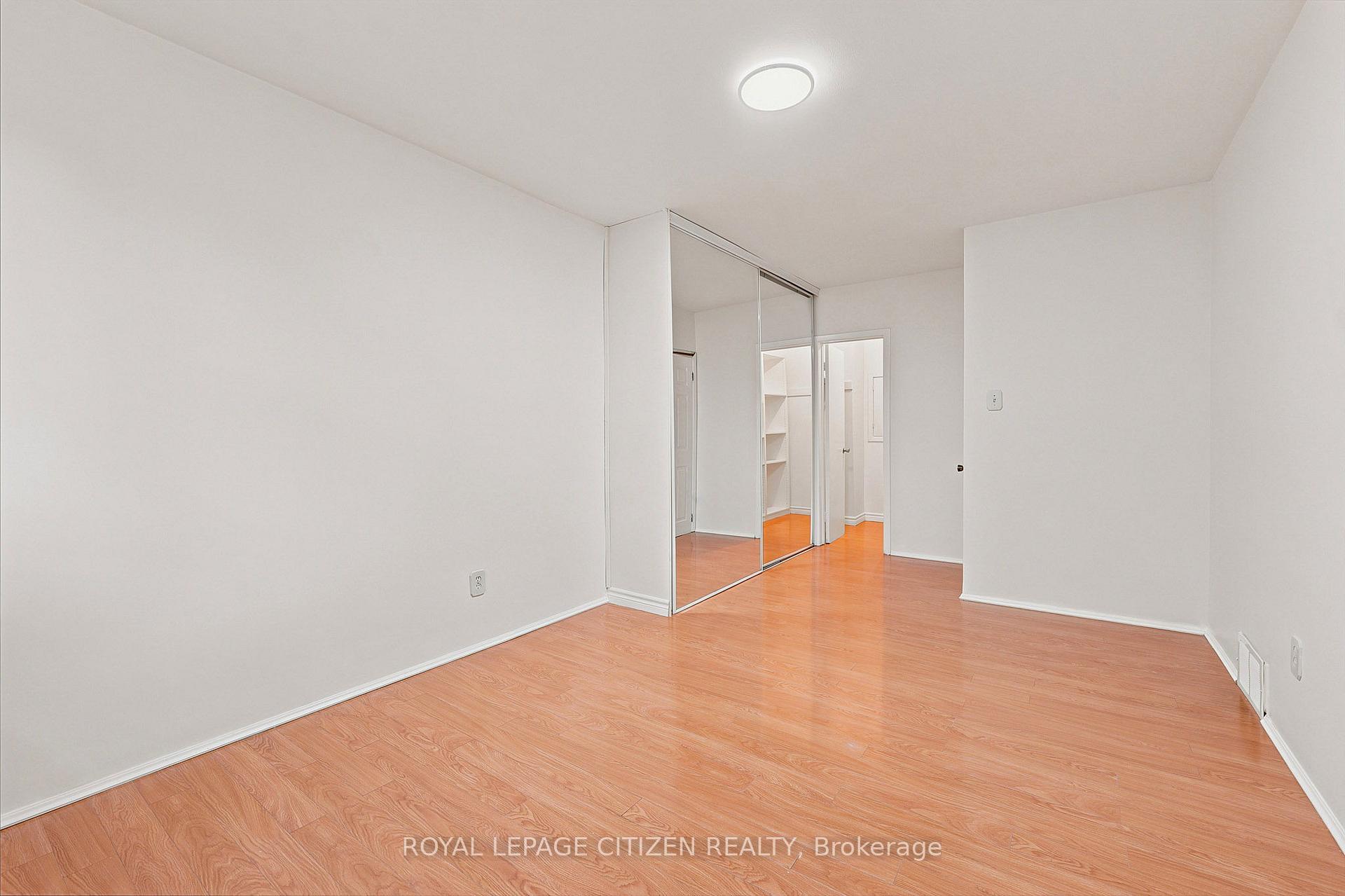 Photo 16 of 53 Grampian Crescent, North York, Humber Summit — HOMEH