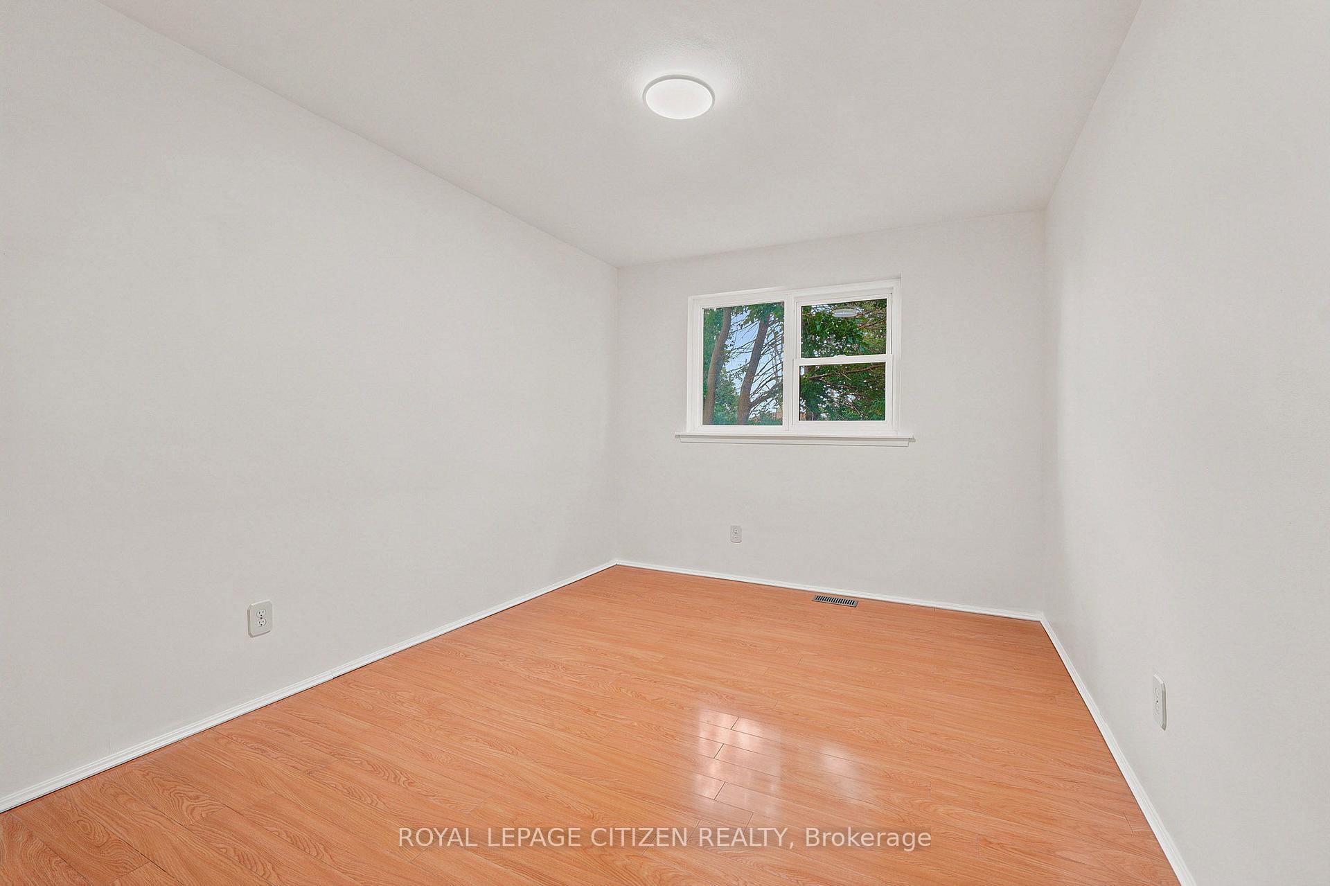 Photo 18 of 53 Grampian Crescent, North York, Humber Summit — HOMEH