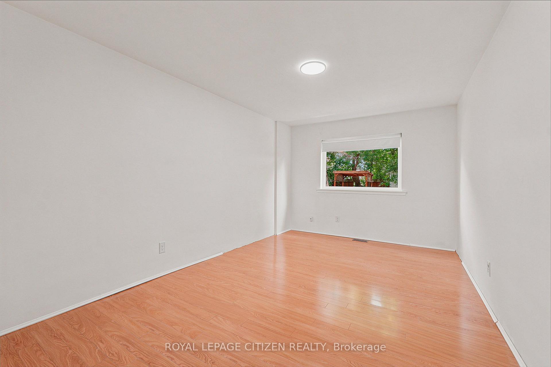 Photo 22 of 53 Grampian Crescent, North York, Humber Summit — HOMEH