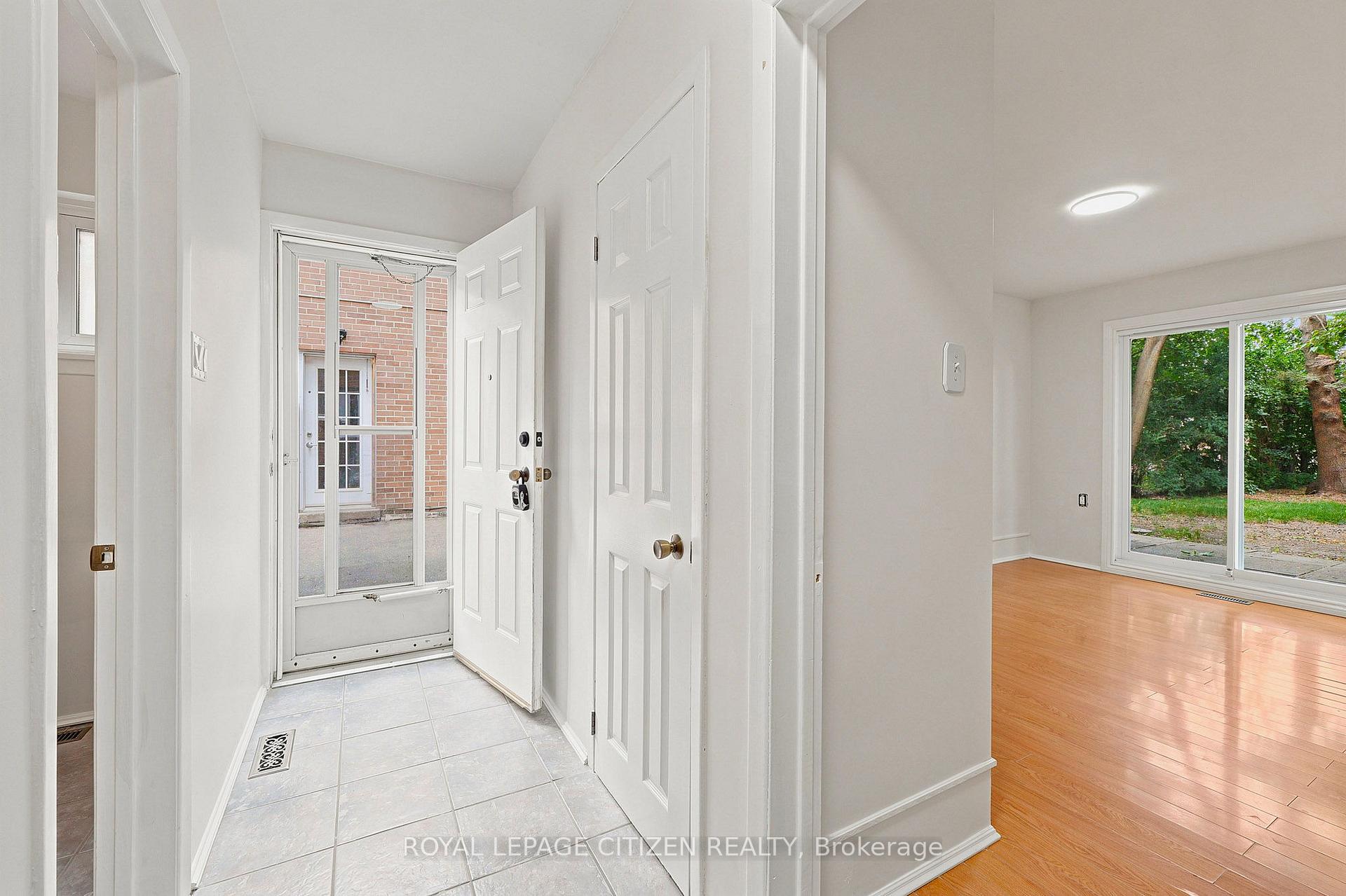 Photo 24 of 53 Grampian Crescent, North York, Humber Summit — HOMEH