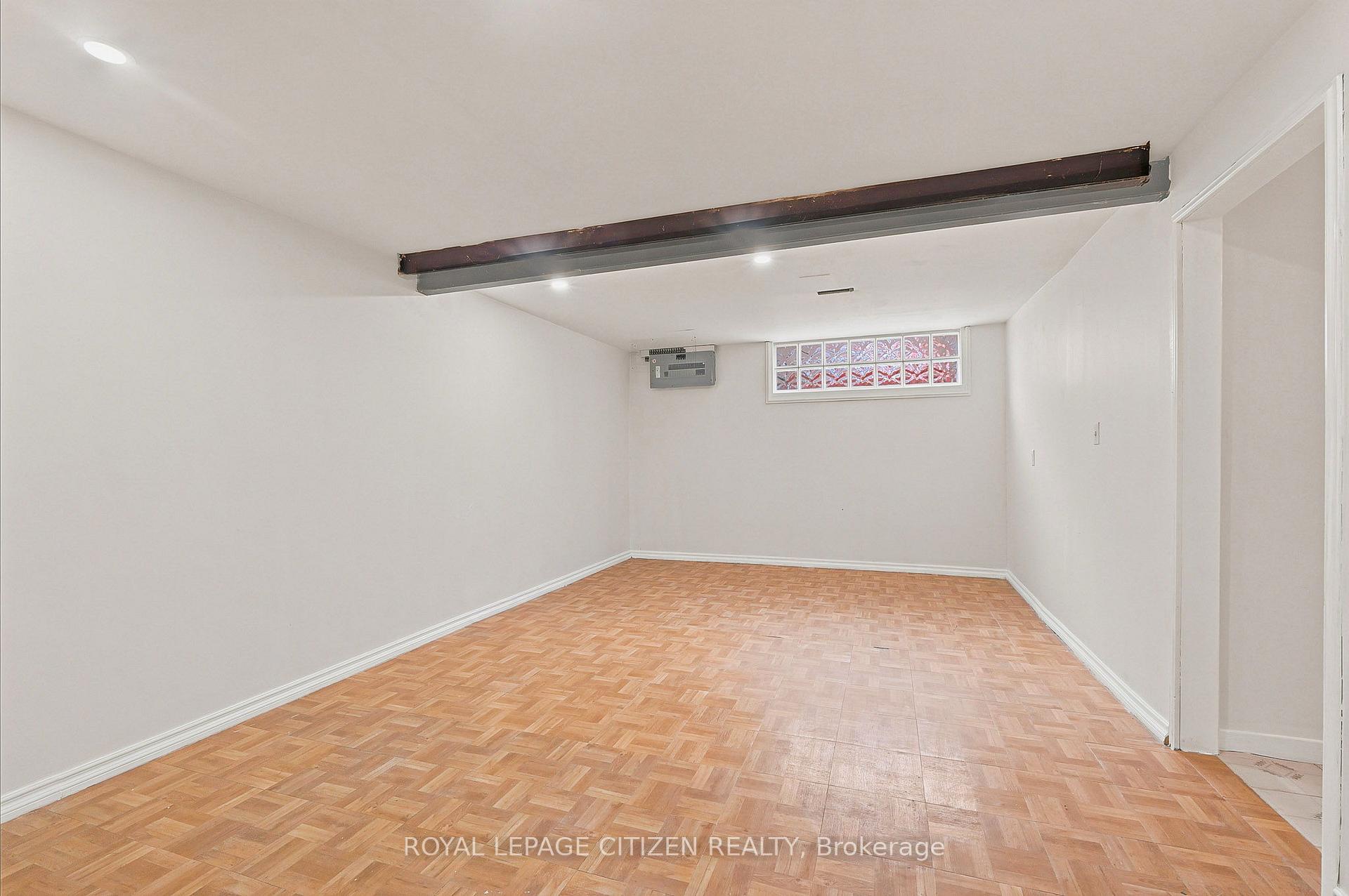 Photo 26 of 53 Grampian Crescent, North York, Humber Summit — HOMEH