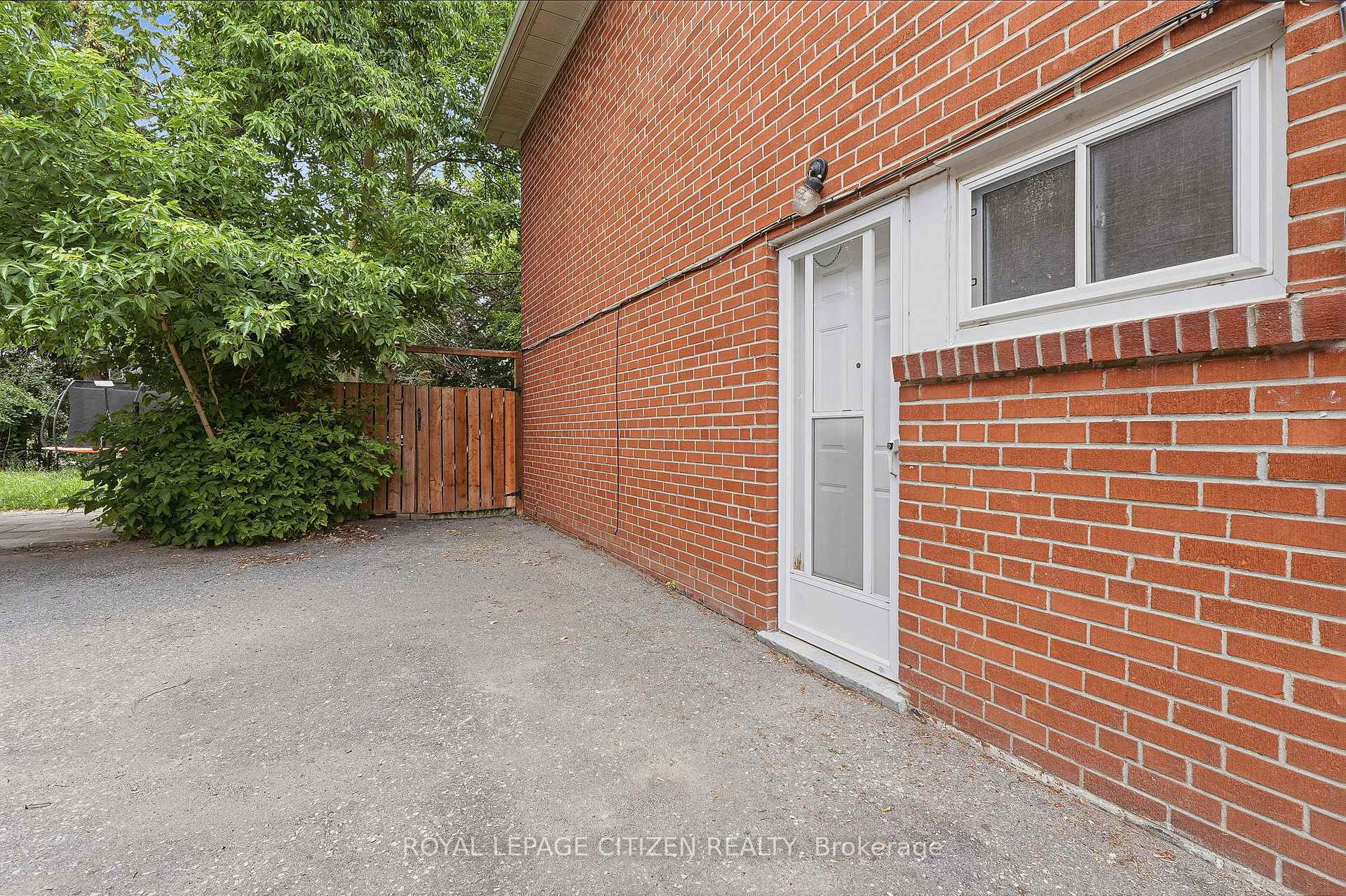 Photo 27 of 53 Grampian Crescent, North York, Humber Summit — HOMEH