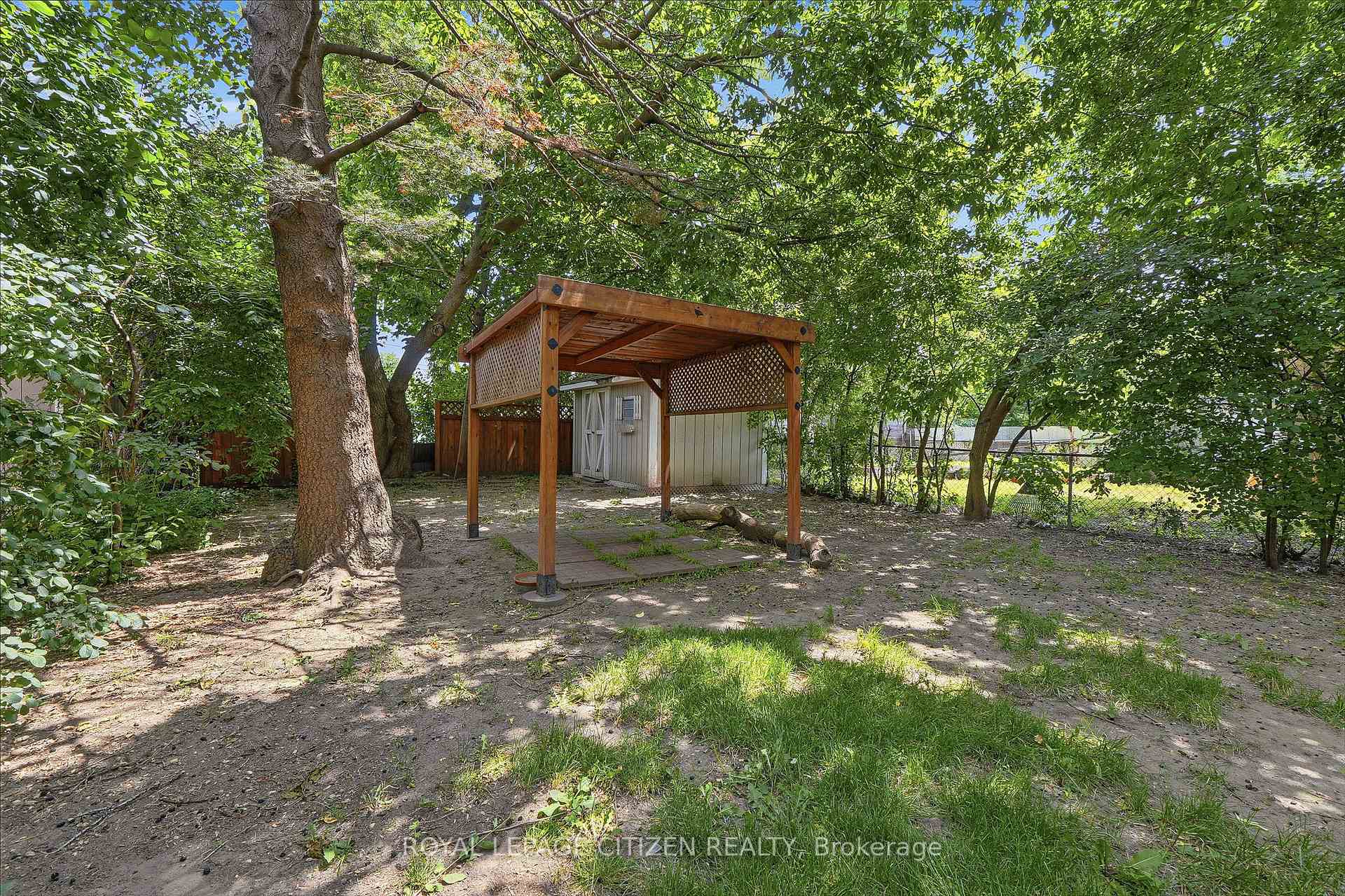 Photo 28 of 53 Grampian Crescent, North York, Humber Summit — HOMEH
