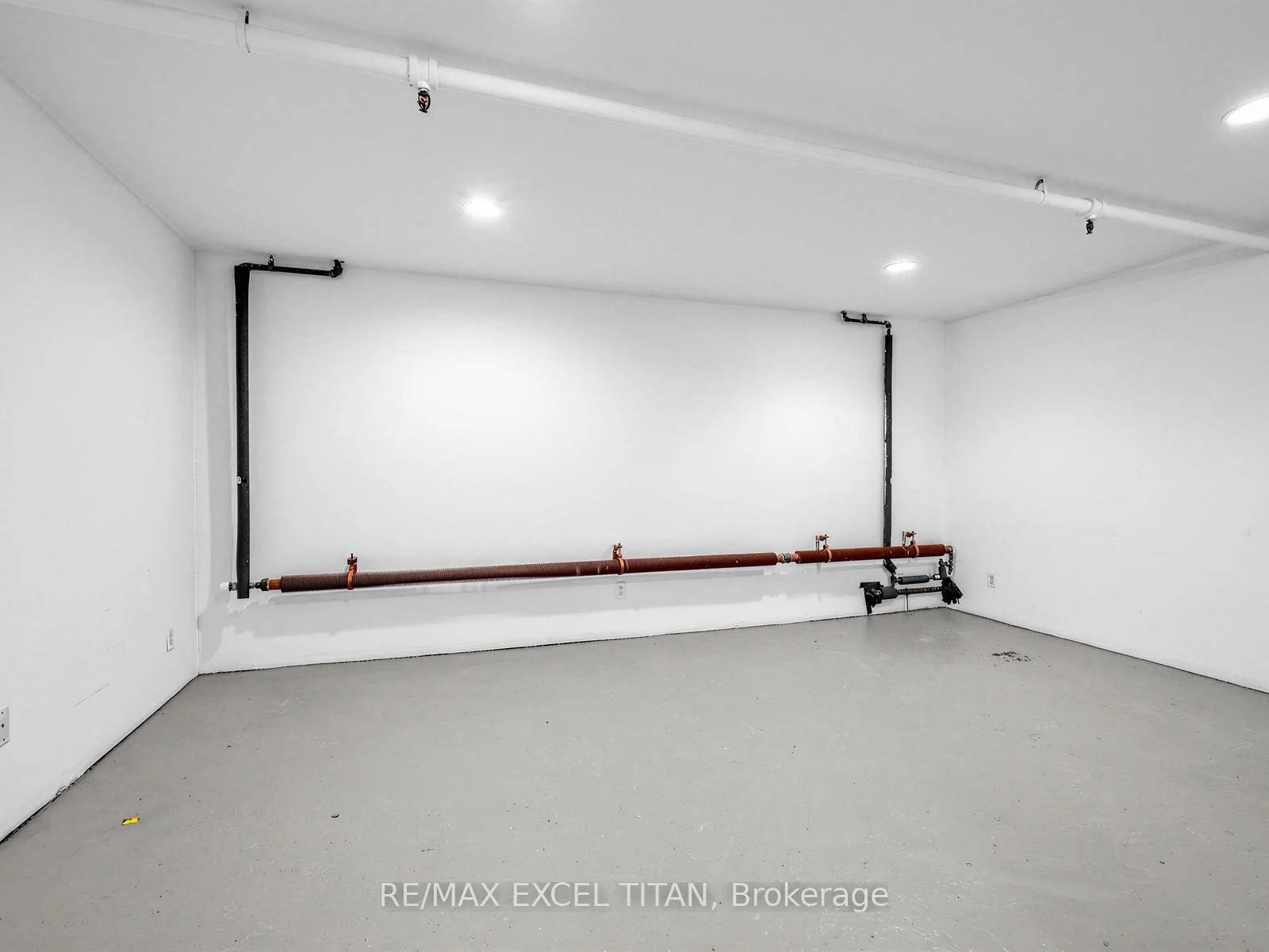 Photo 4 of Unit 202, 221 Sterling Road E, Toronto, Dufferin Grove — HOMEH