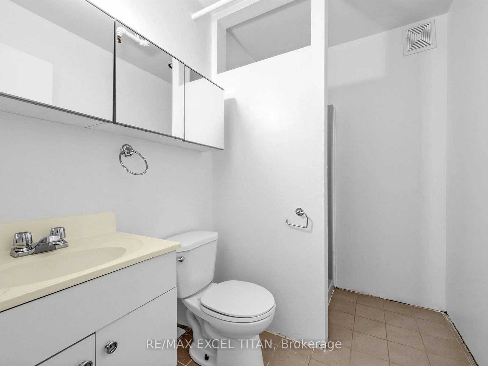 Photo 17 of Unit 202, 221 Sterling Road E, Toronto, Dufferin Grove — HOMEH