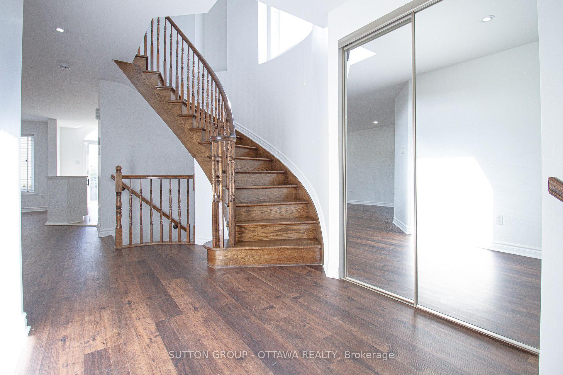 Photo 6 of 163 Silvermoon Crescent, Ottawa, Avalon East — HOMEH