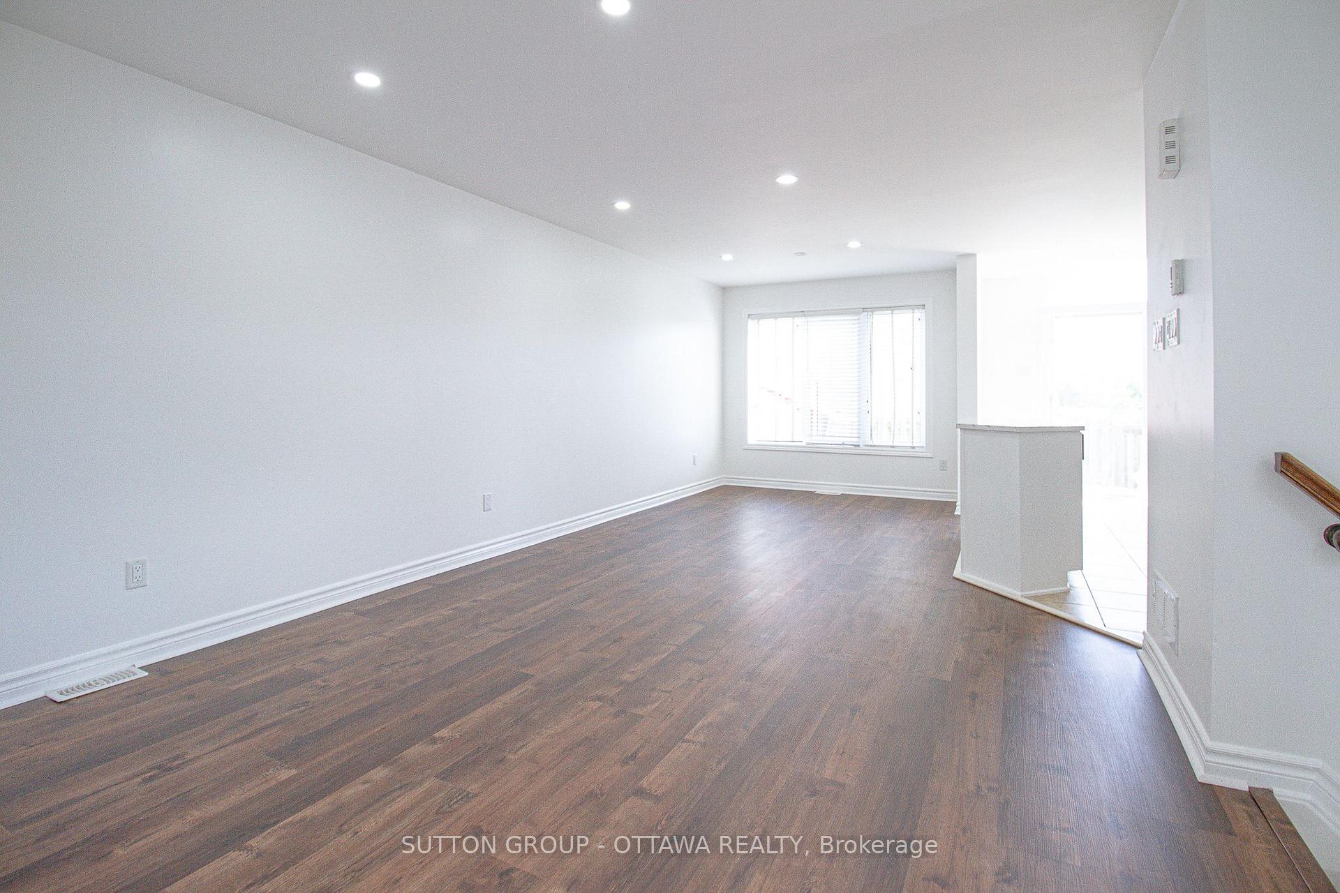 Photo 10 of 163 Silvermoon Crescent, Ottawa, Avalon East — HOMEH