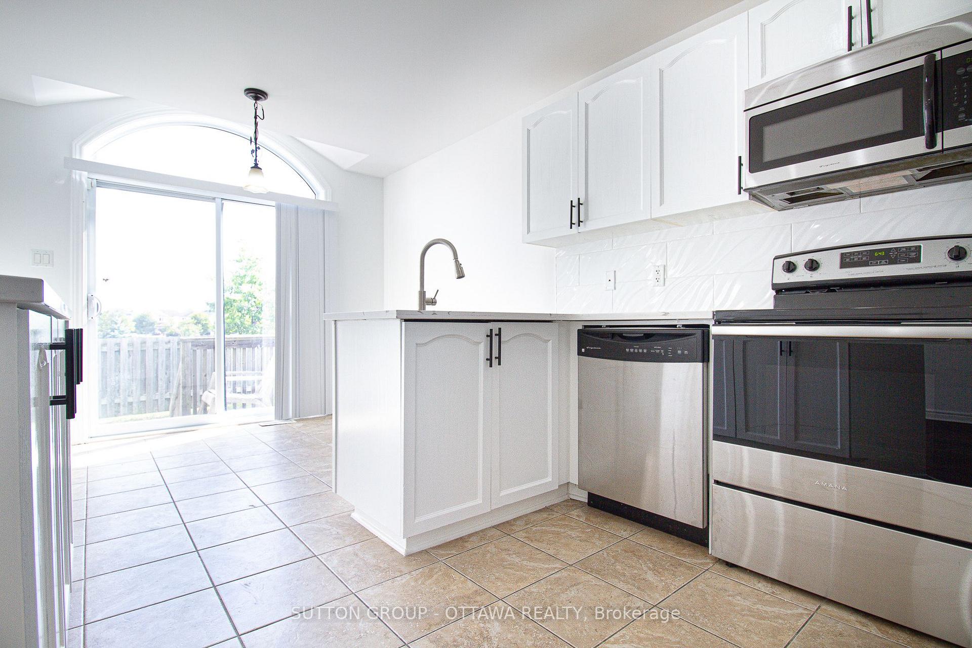 Photo 12 of 163 Silvermoon Crescent, Ottawa, Avalon East — HOMEH