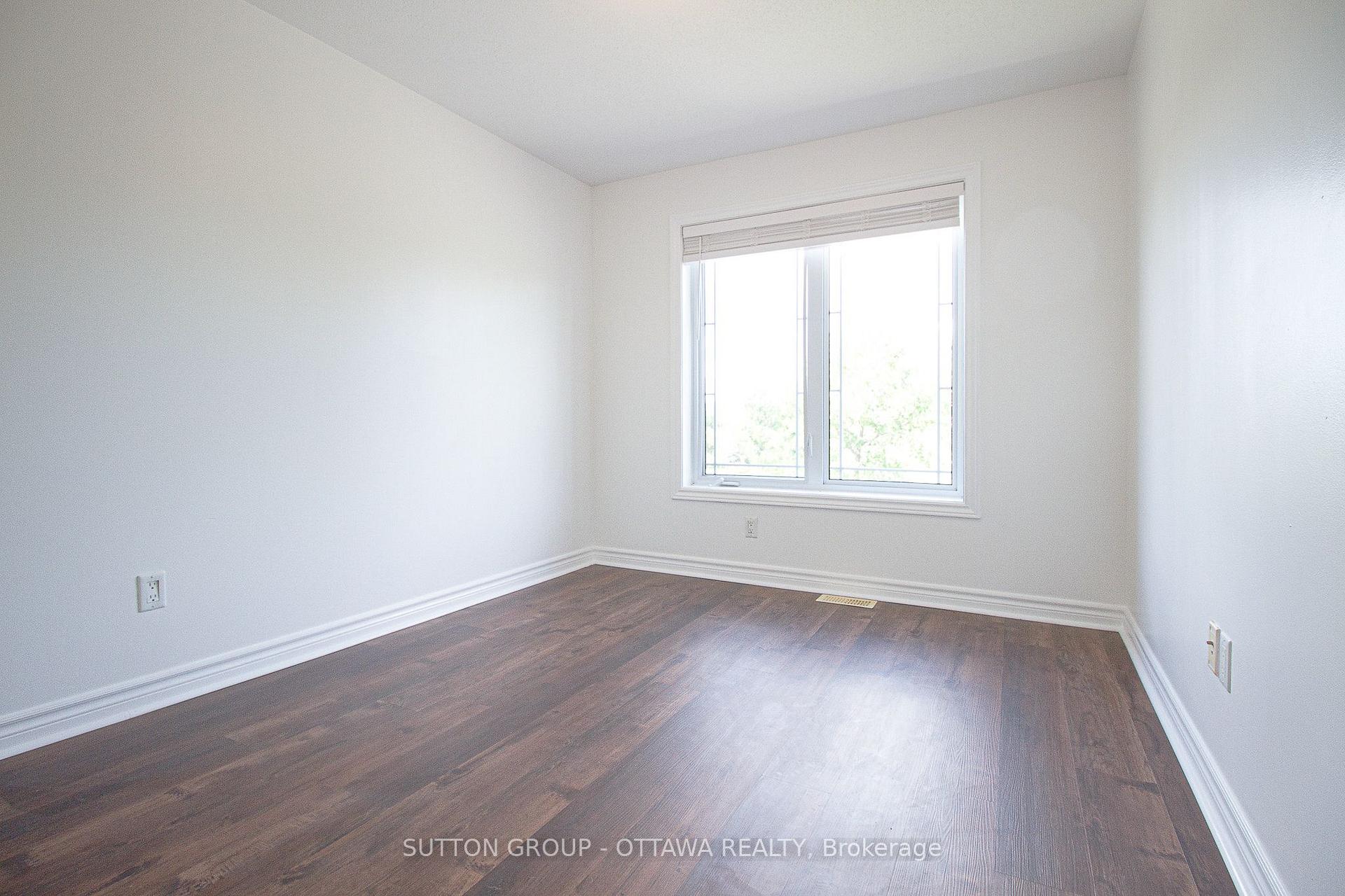 Photo 17 of 163 Silvermoon Crescent, Ottawa, Avalon East — HOMEH